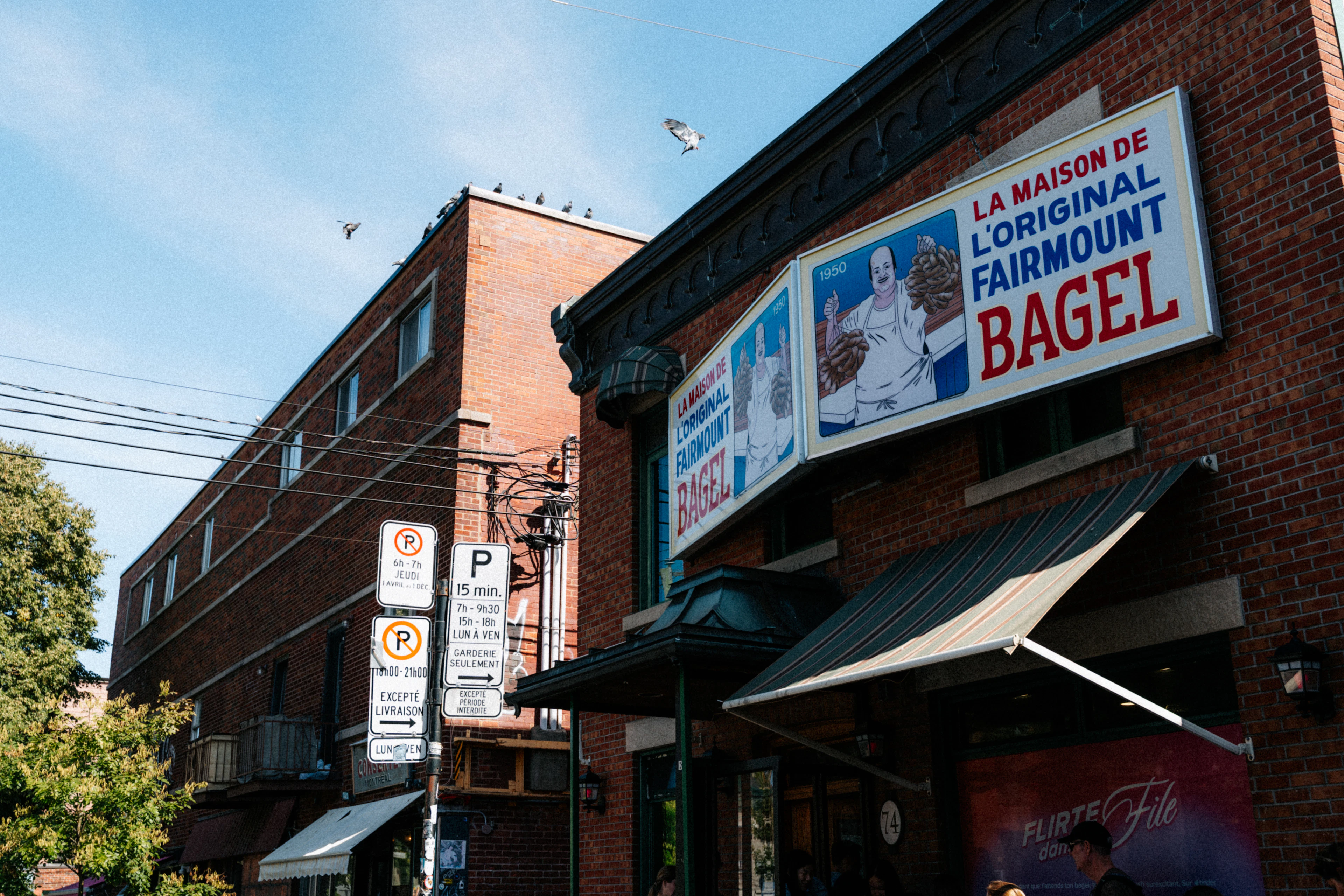 Montreal bagel, Montreal