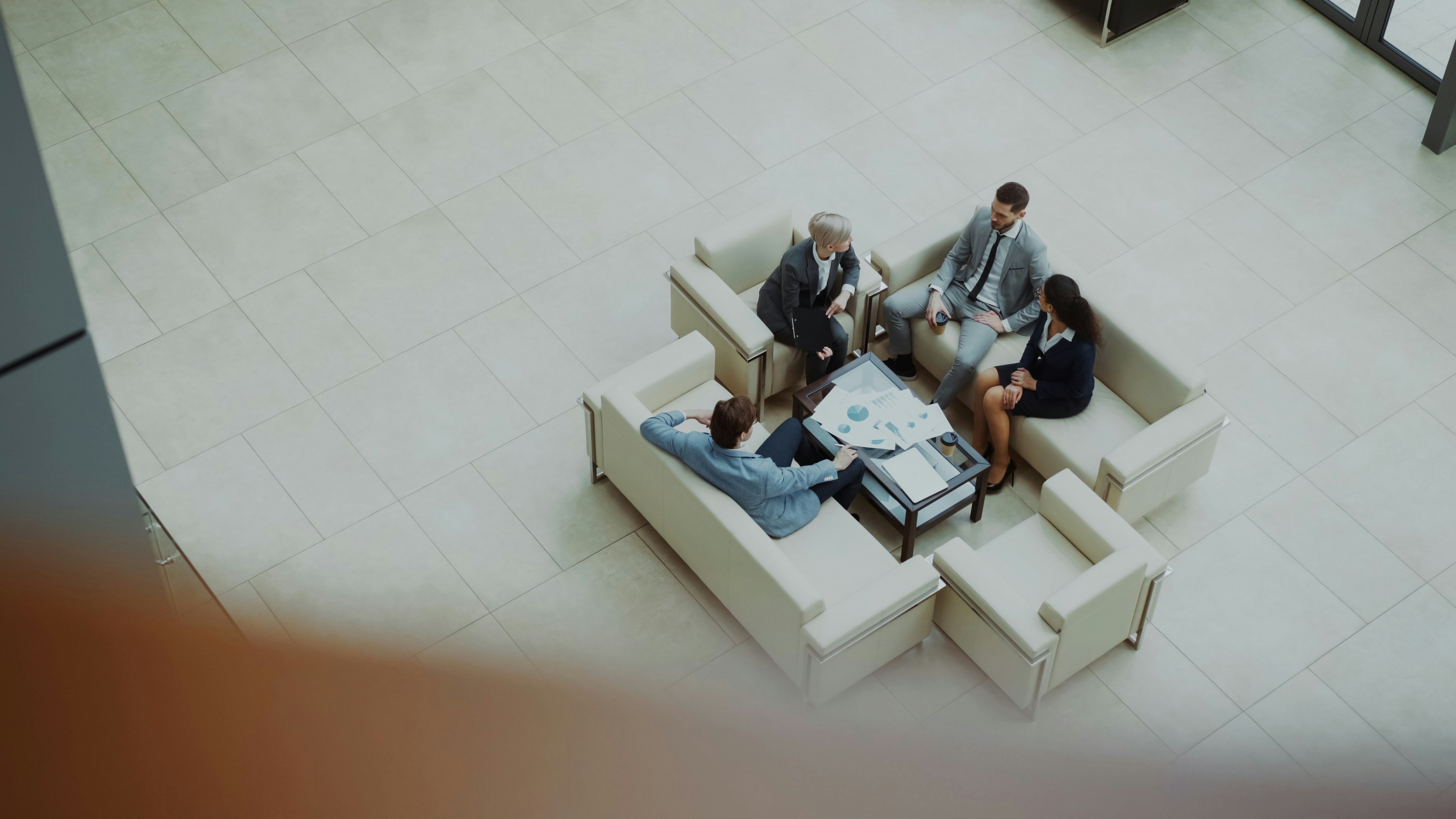 Fluux Messenger 0.14.0 - Full Room Control & Richer Contact Profiles