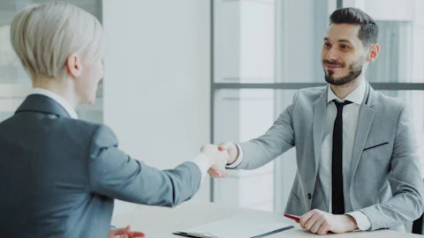 CRM gratuit Factura.tn — gestion clients en ligne en Tunisie