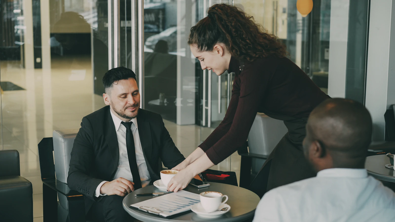 Reunião de negócios em um café