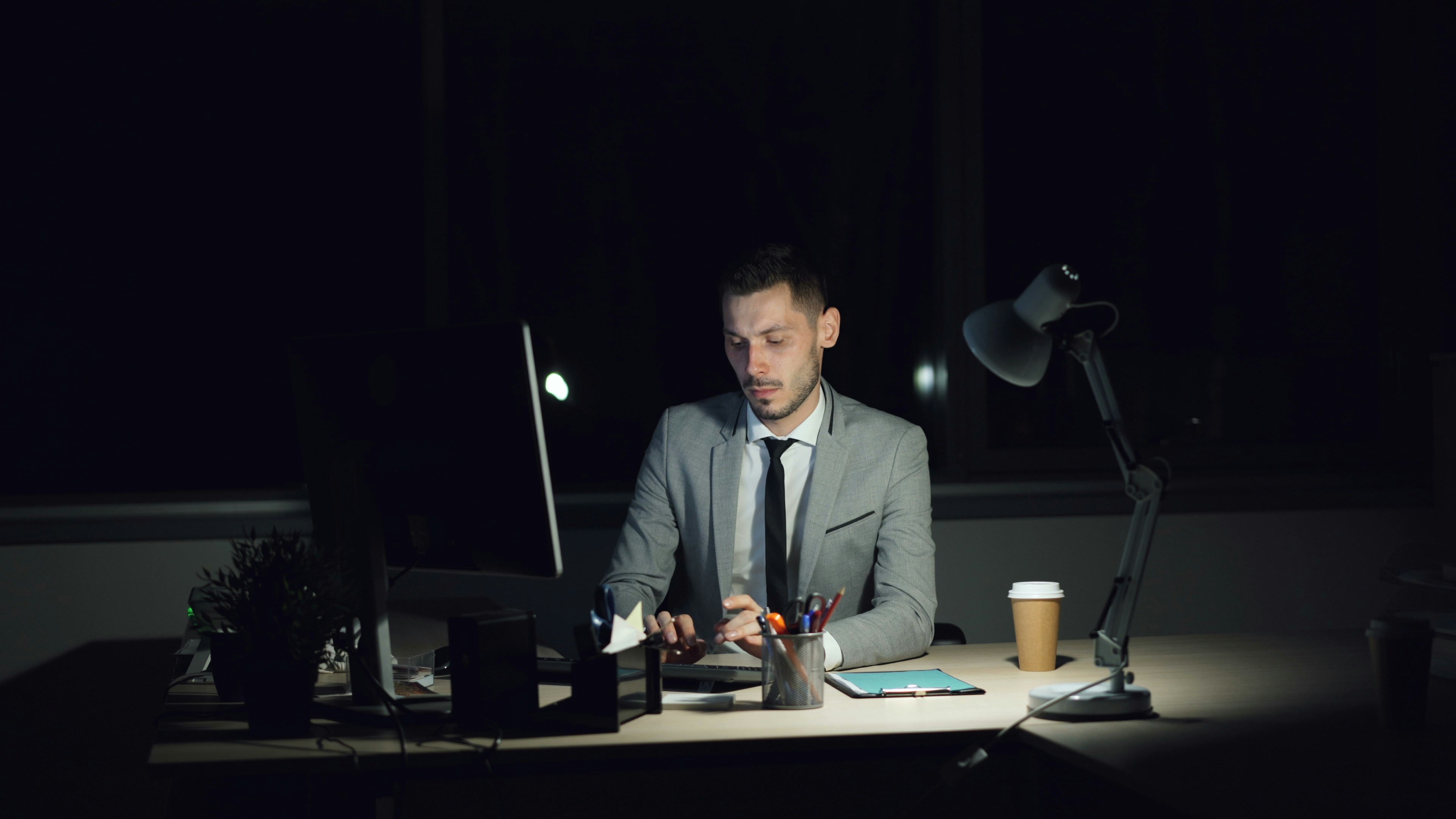 Riding Hot Streaks Into Ruin: The Variance Trap Every Serious Crypto Bettor Must Escape