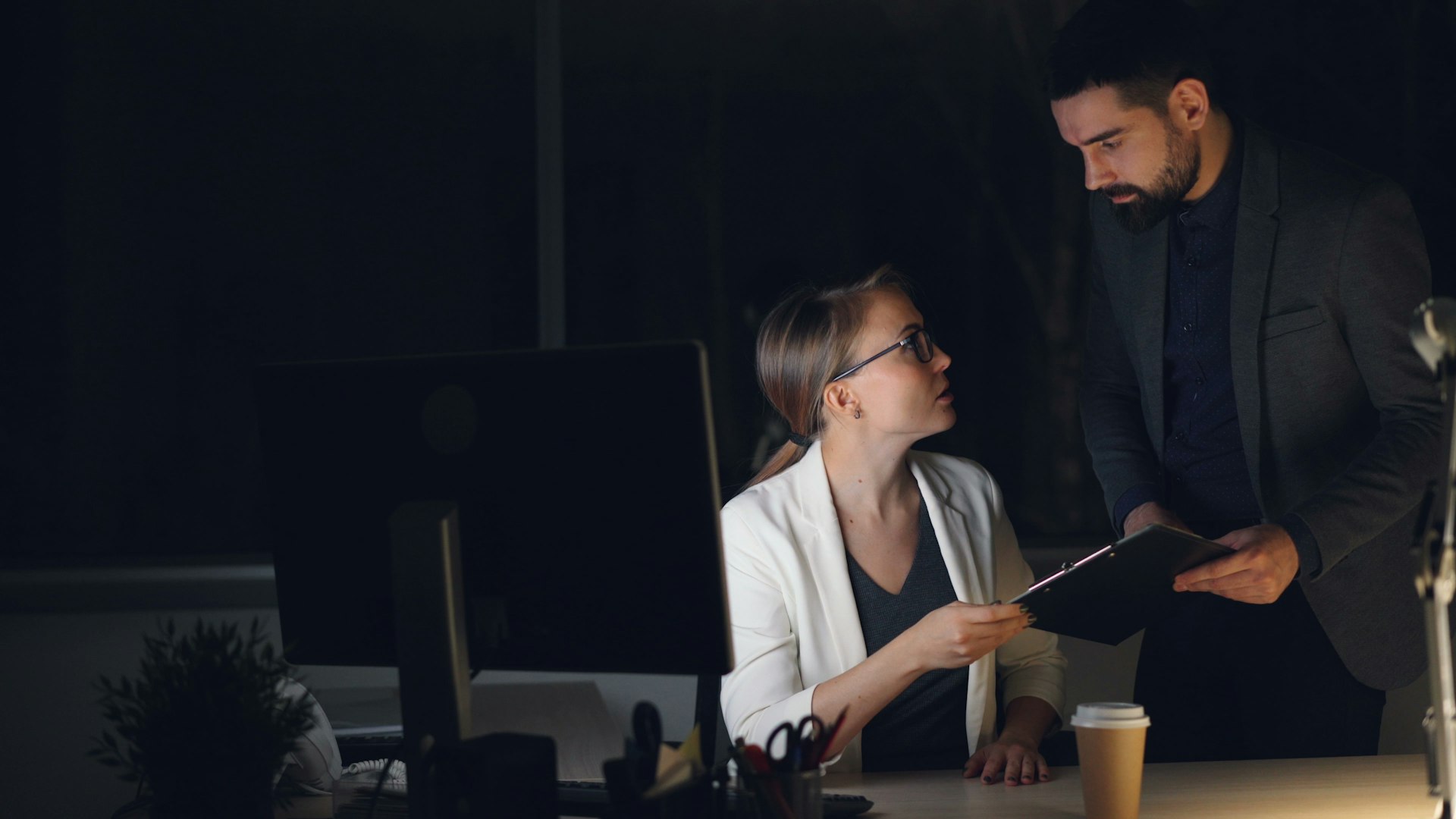 AI Director reviewing strategy with an e-commerce team