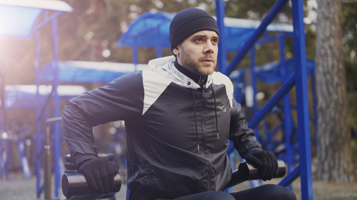 Outdoor-Training an Geräten: Motivation durch kleine Schritte