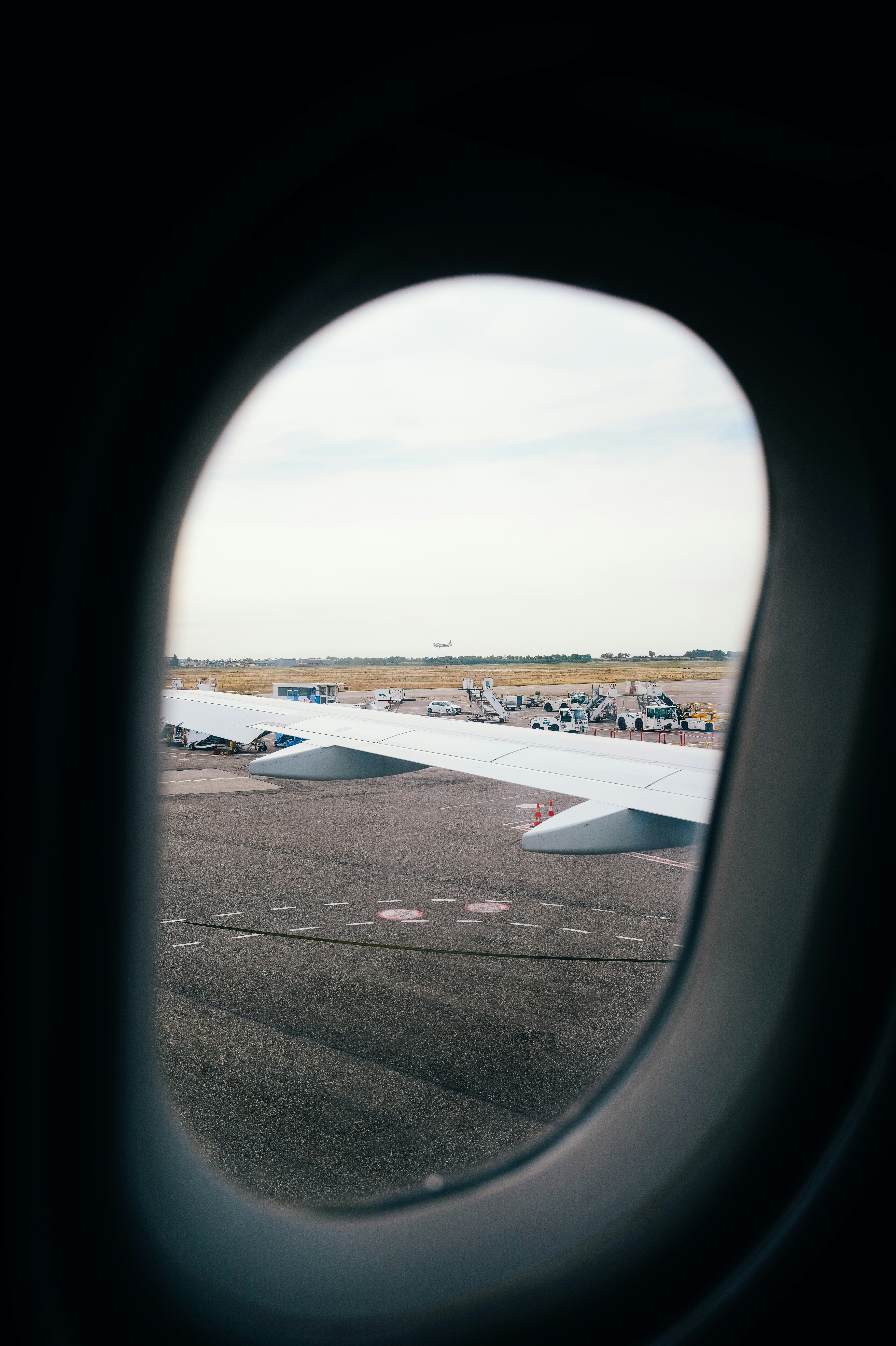 Photo by adrienolichon