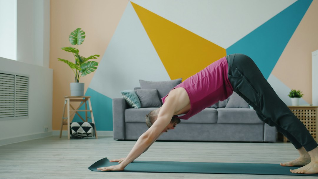 exercise - El Secreto de Dona Marta: Cómo 15 Minutos al Día de Ejercicio Fácil en Casa Devuelven la Energía (¡Incluso después de los 60!)