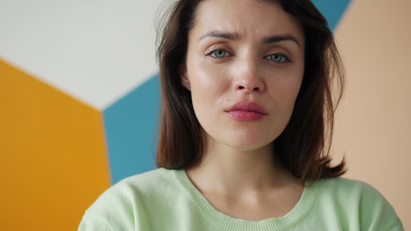 Young woman with blue eyes and brown hair