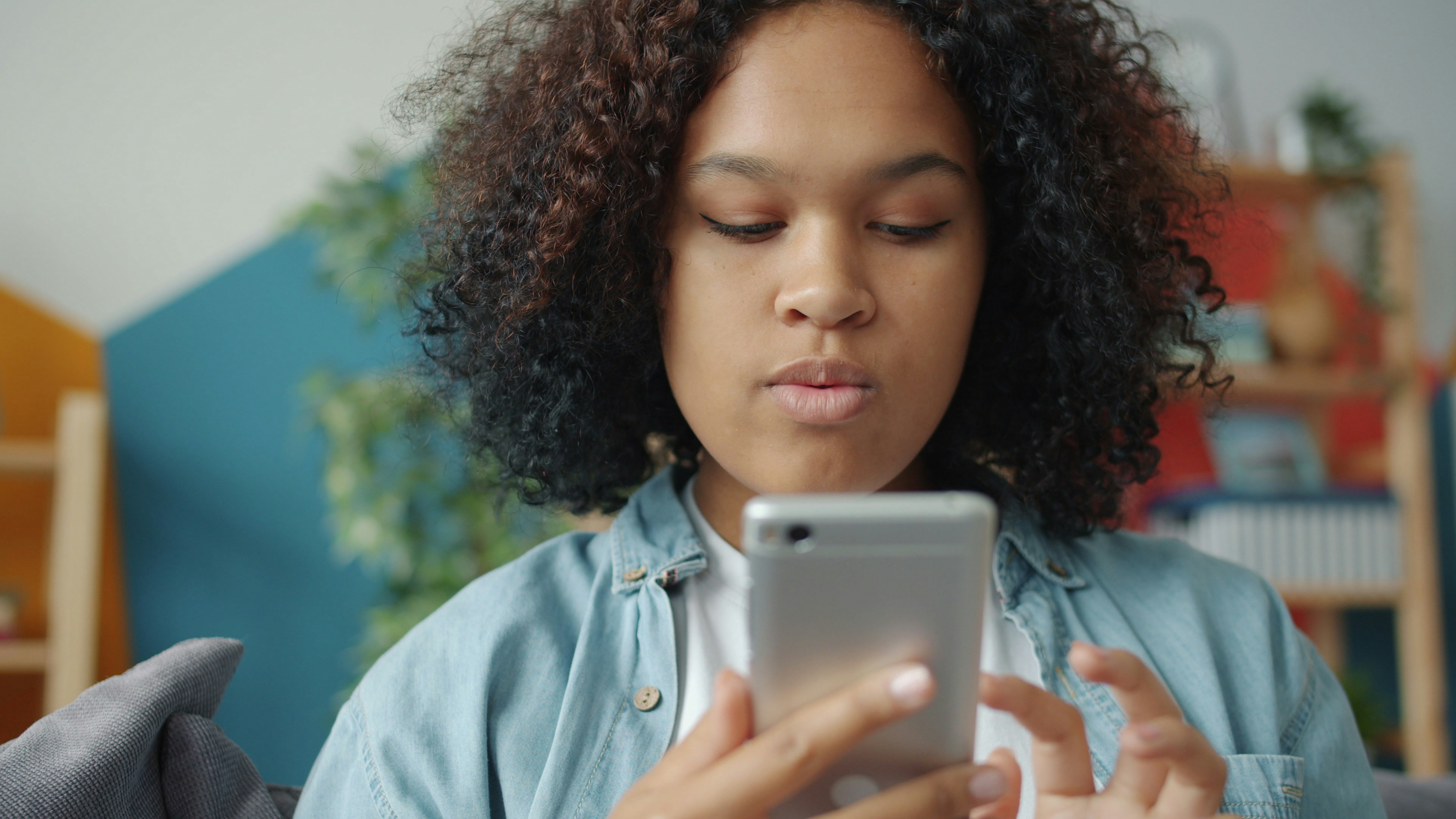 Digital Detox, No Retreat Required: How to Audit Your Feed and Actually Enjoy Social Media Again