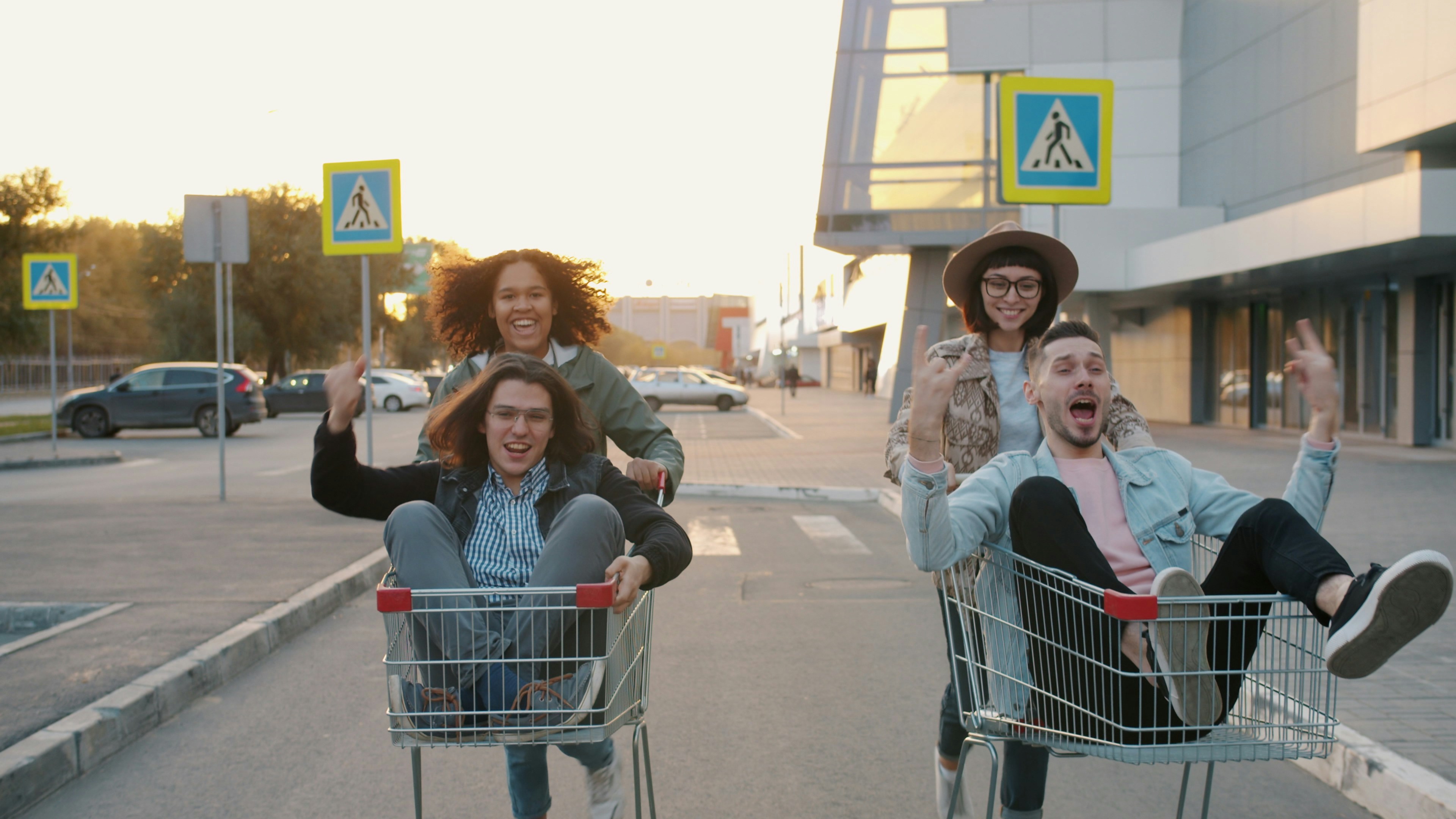 Library Co‑ops, Edge Delivery, and the Resilient Indie: Building a Distributed Book Discovery Stack (2026)