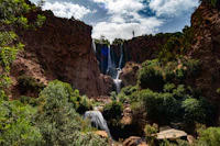 Cascadas de Ouzoud cayendo por los acantilados