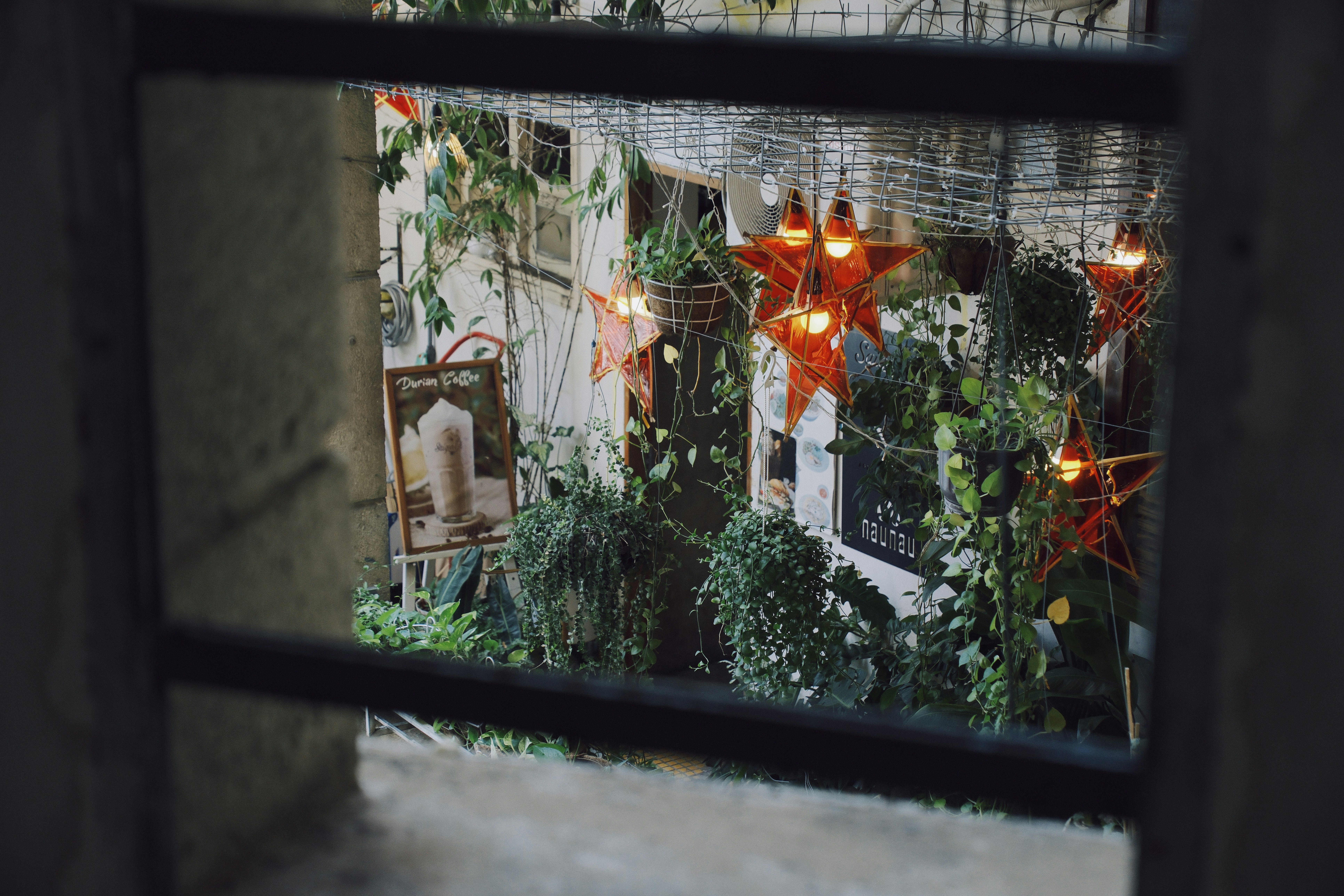 balcony cozy lights, wallpaper, Balcony Styling: Creating Ambiance with Table Lamps 5