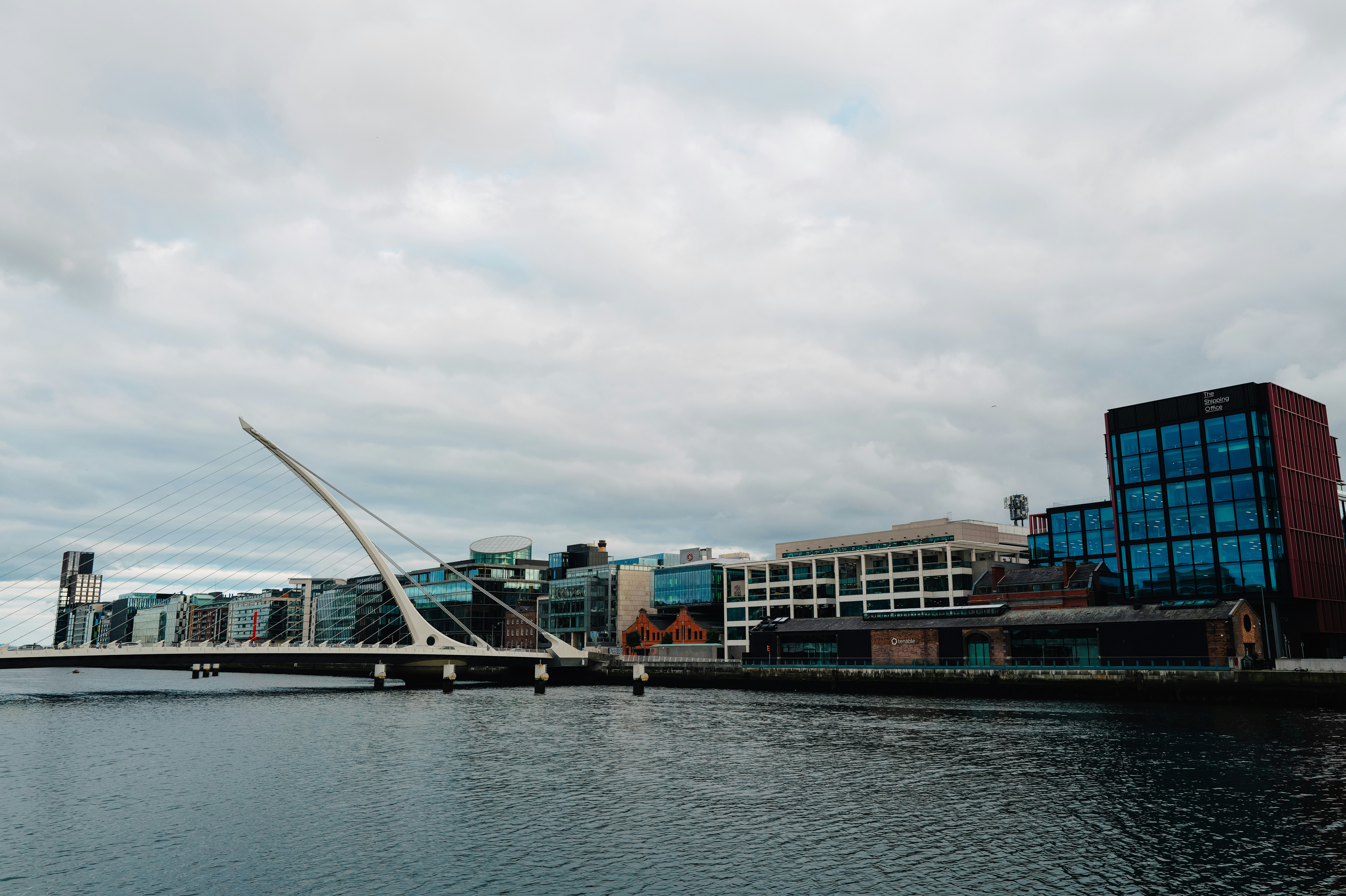 Photo by adrienolichon