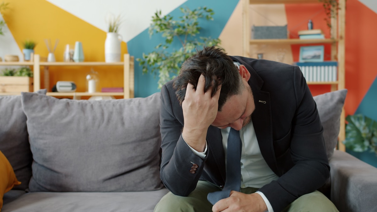 職場壓力與自我懷疑的焦慮情境