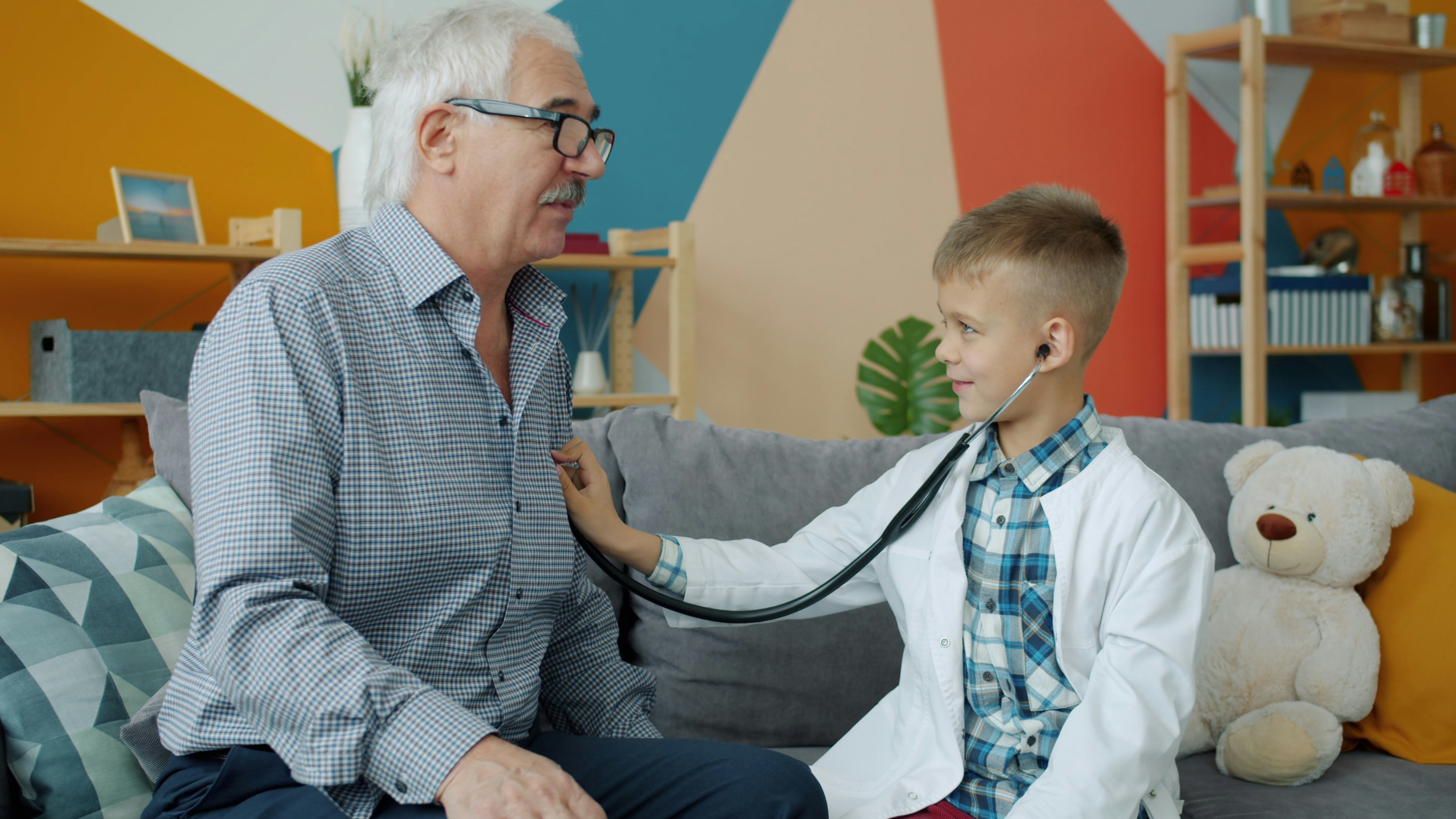 Exames de saúde do homem em diferentes idades