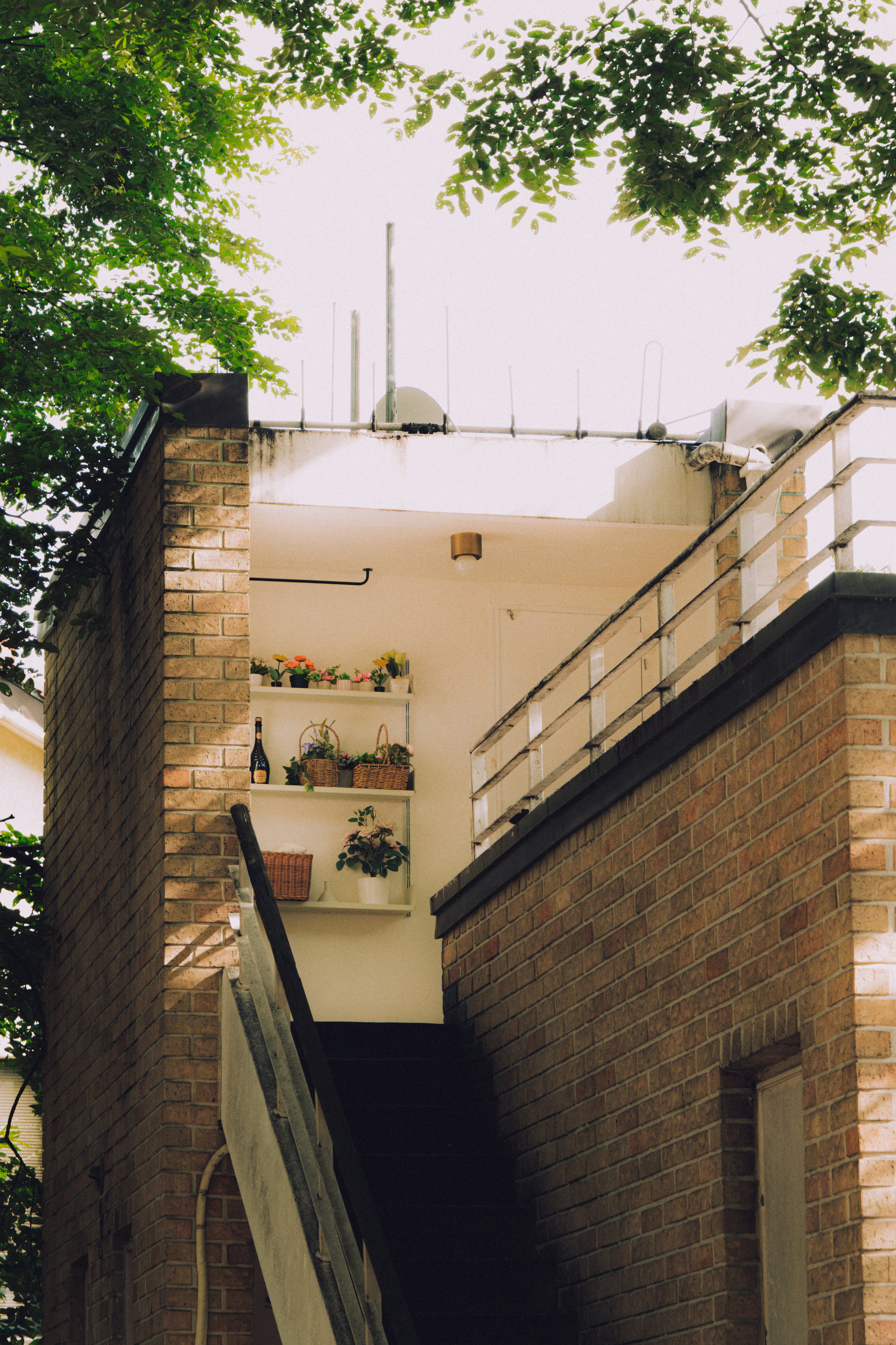 balcony outdoor decor, wallpaper, Organize Balcony with Sectional Couch 3