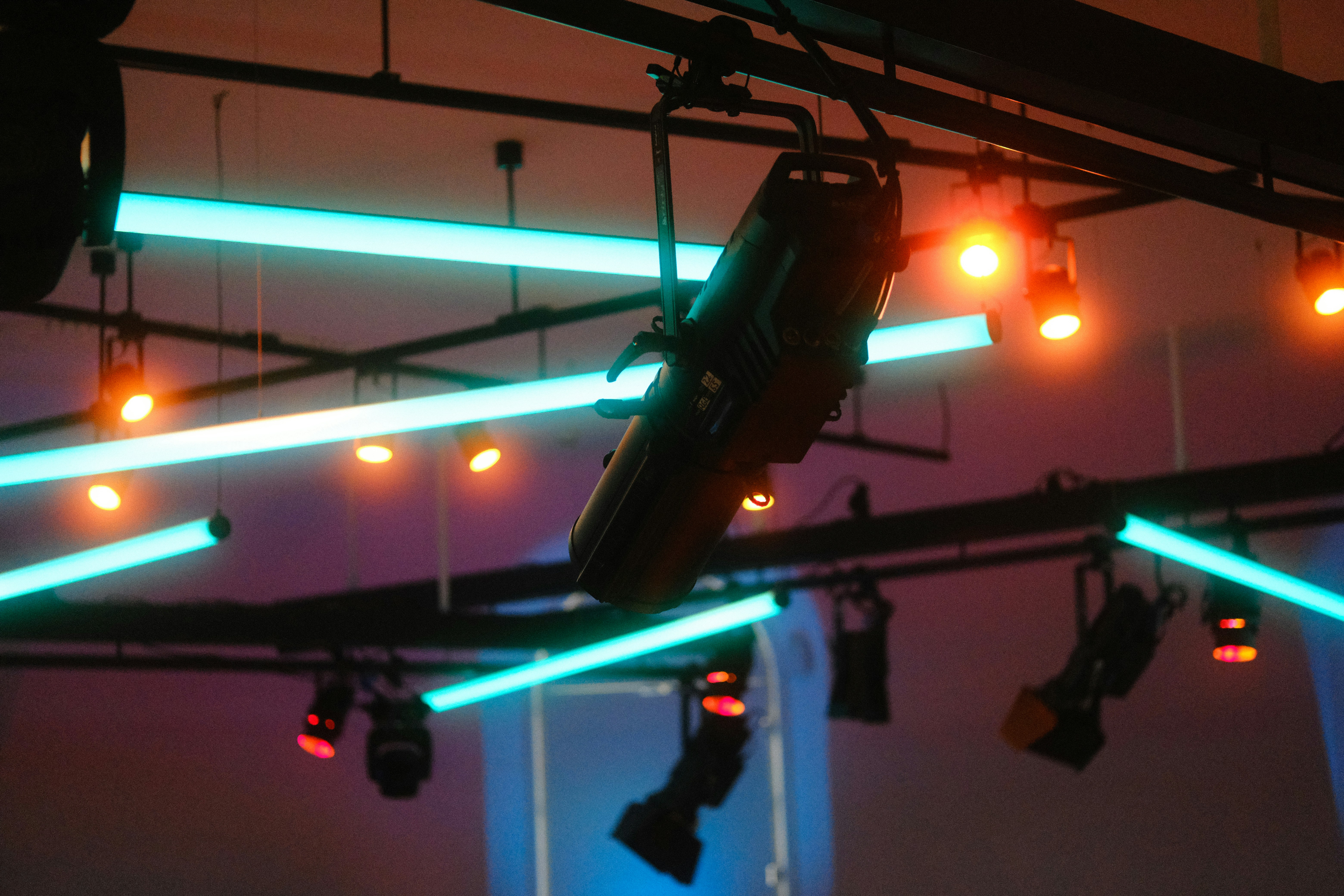 Stage lighting with blue and orange lights