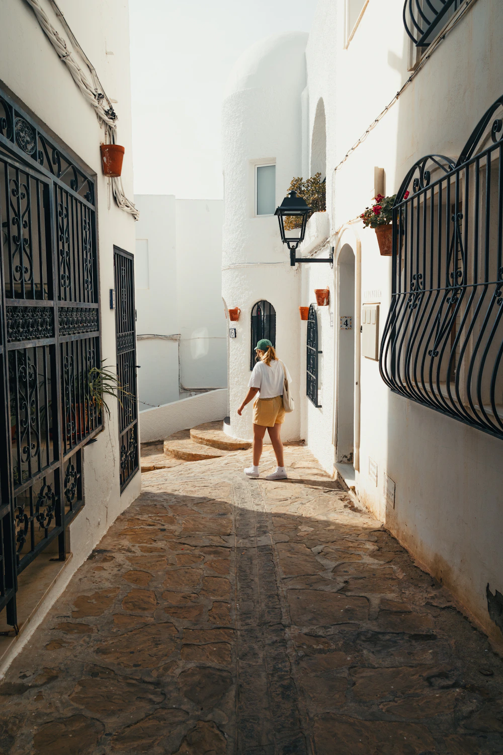 Mediterranean establishing shot