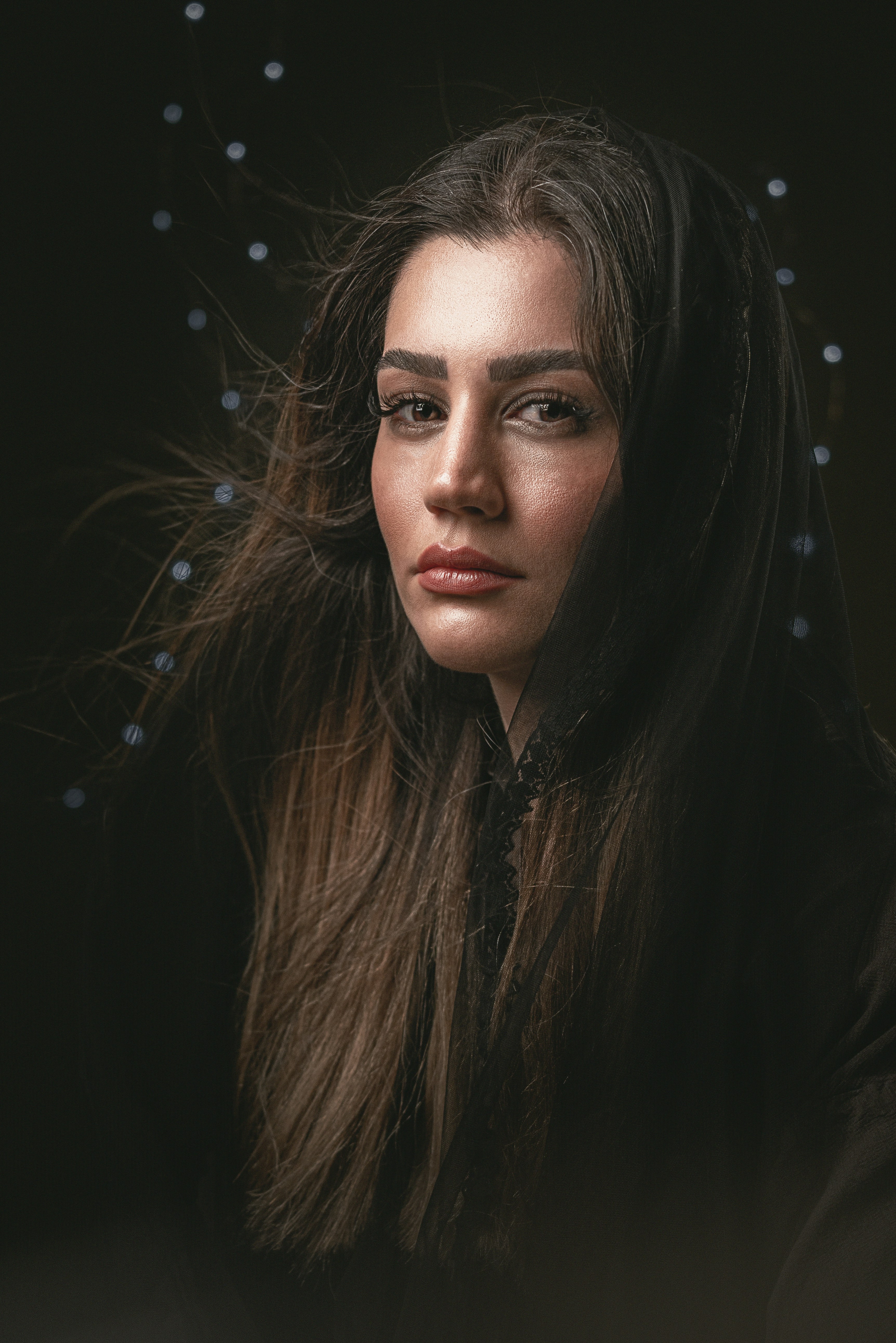 glamorous makeup wallpaper, wallpaper, Bisnis Charlotte Tilbury: Peluang, Strategi, dan Tips 6