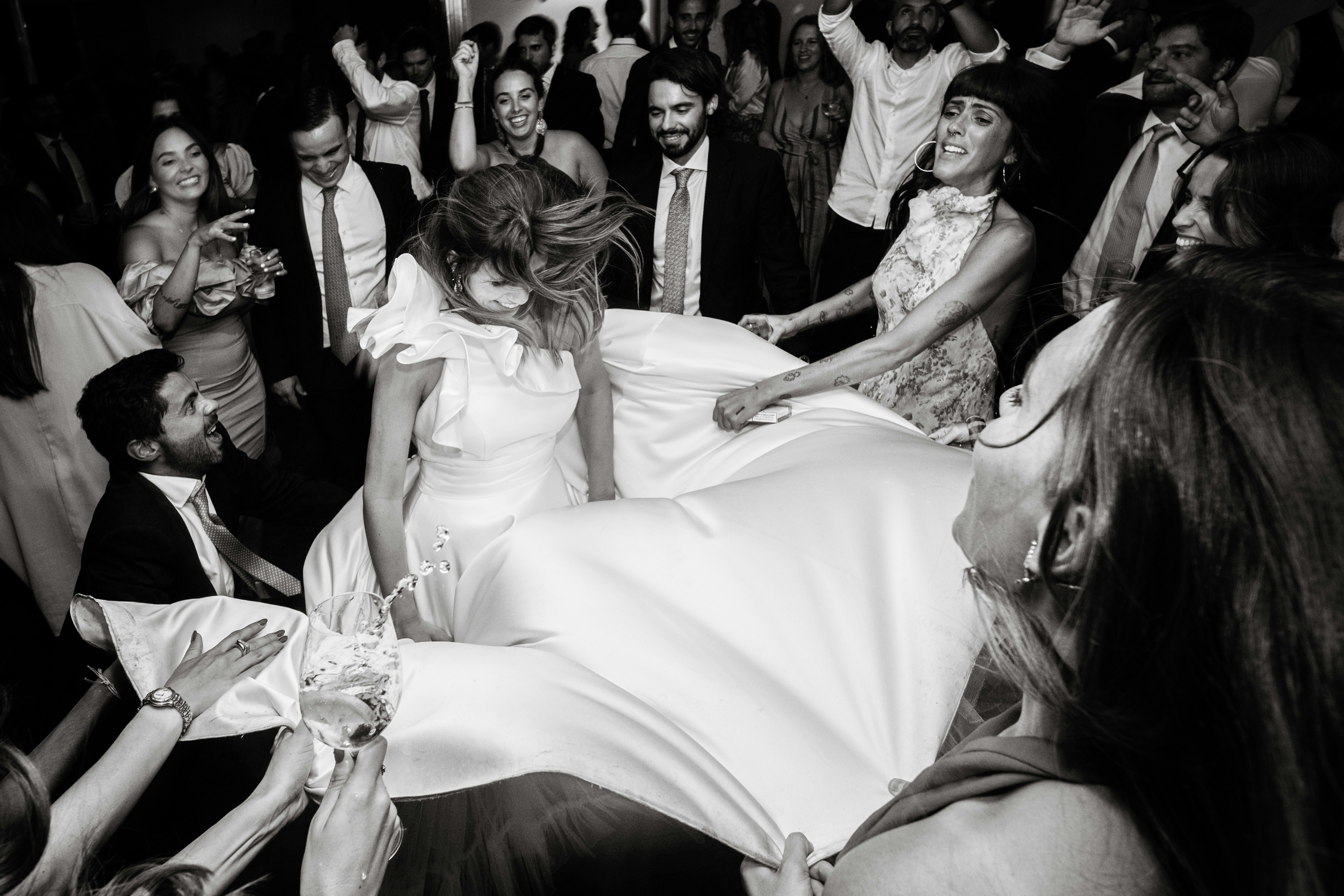 wedding reception dance floor, wallpaper, Wedding Songs: 15 Tracks to Fill the Dance Floor 6