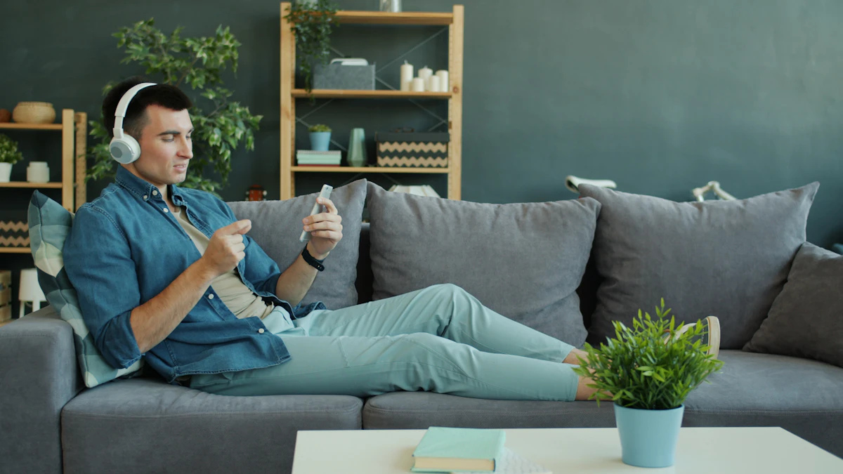 Leasing Email vs SMS Tools: 3-Way Breakdown for PMs 2026