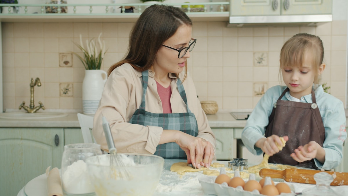 How can a weekly meal prep plan calm my kitchen chaos?