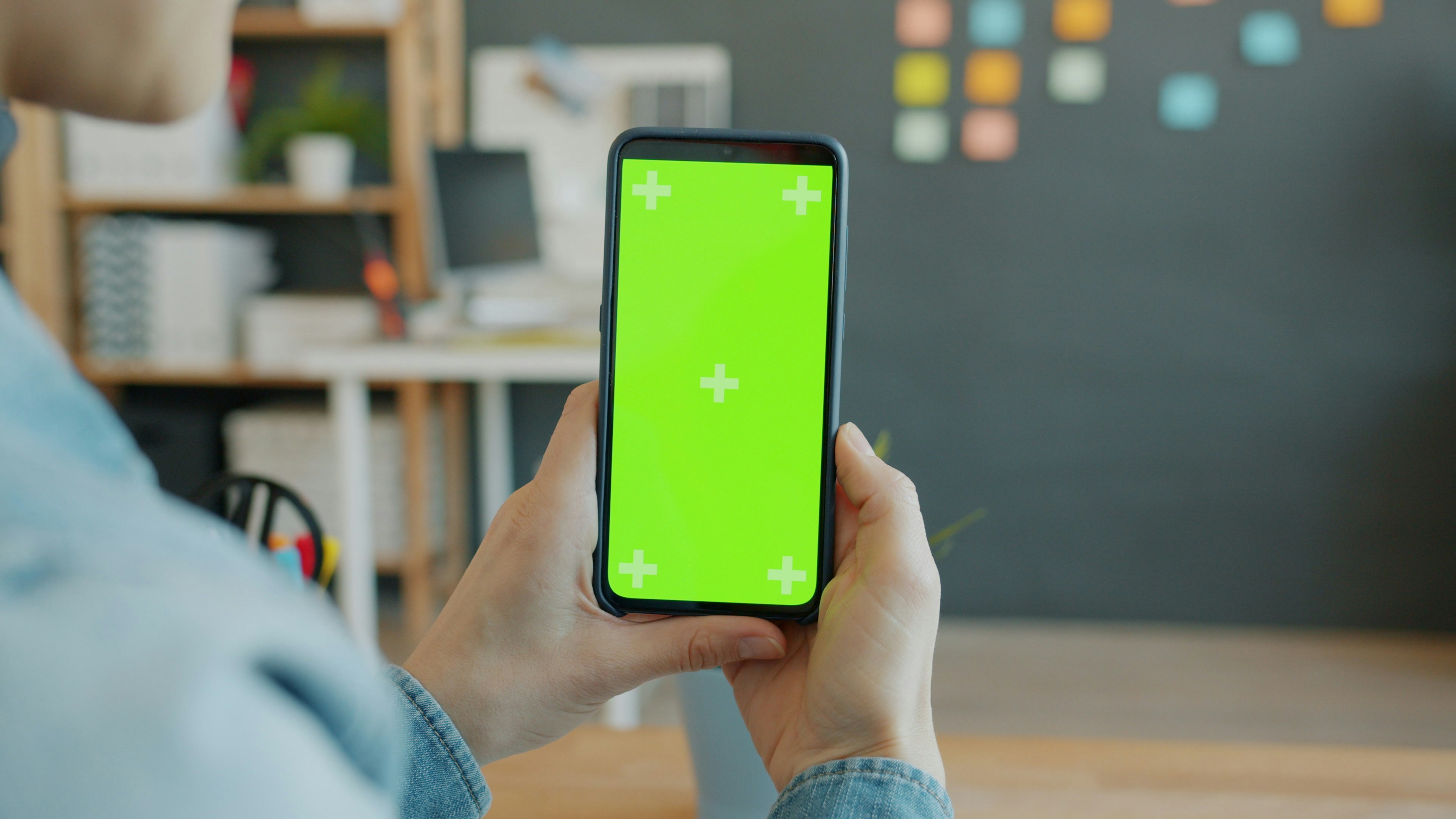 Green screen mockup smartphone