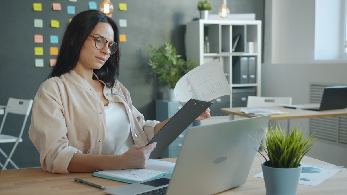 What Is a Table Rating in Life Insurance? Plus Flat Extras
