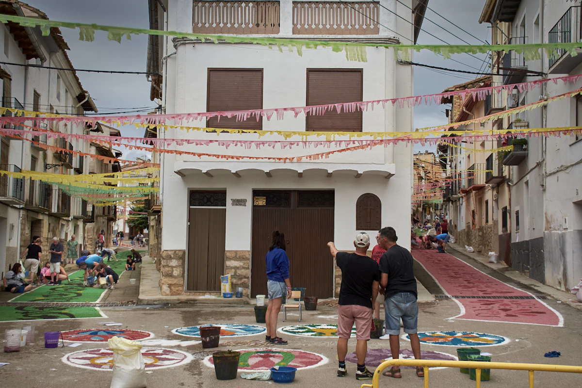 Community-Led Growth: Building an Audience That Sells for You