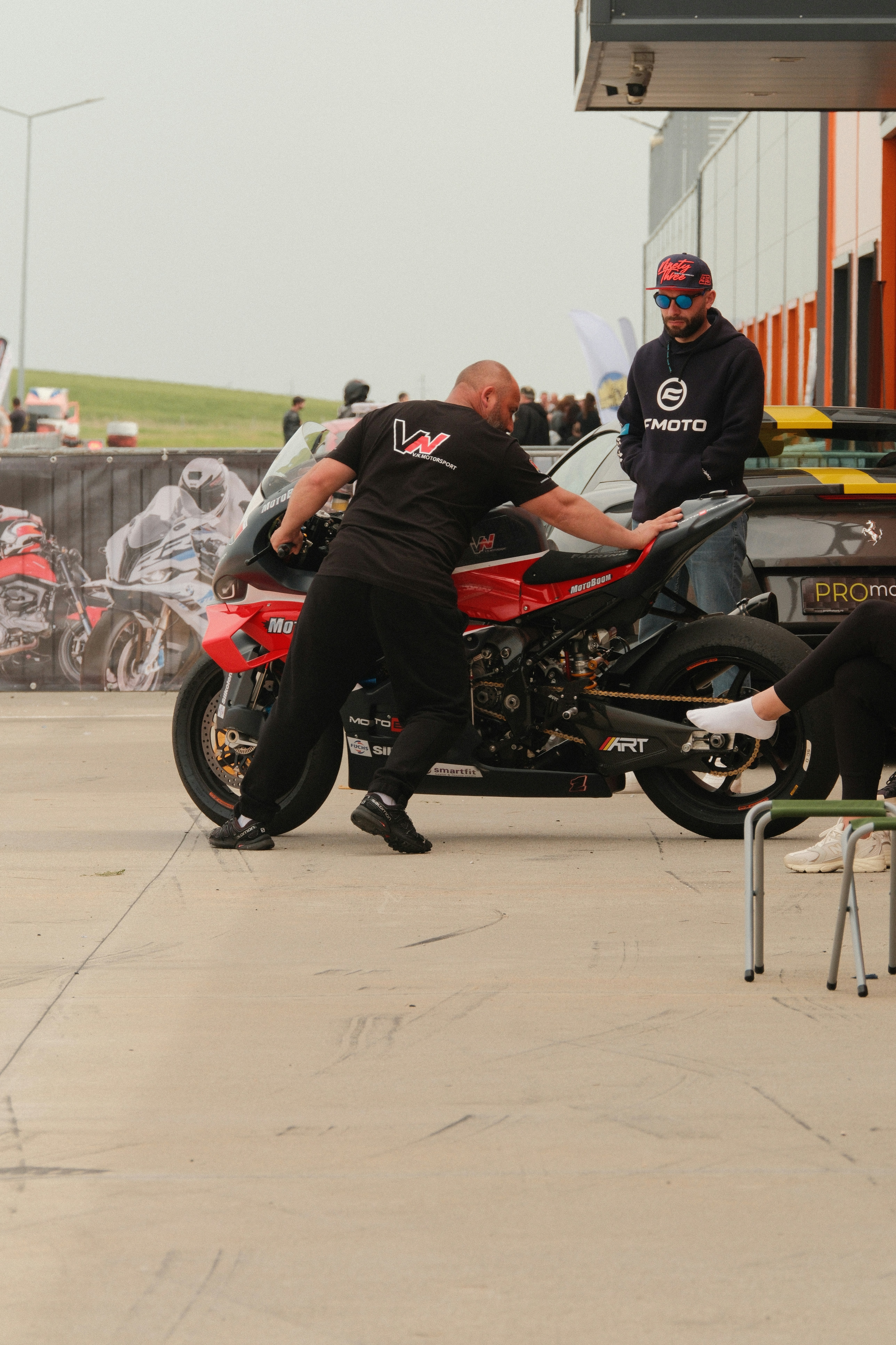 Servicio grúa para motos Barcelona profesional atención mecánico especializado motocicletas