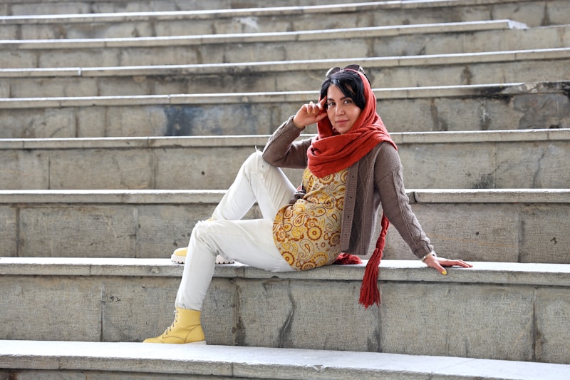 Elegant headscarf look on stairs