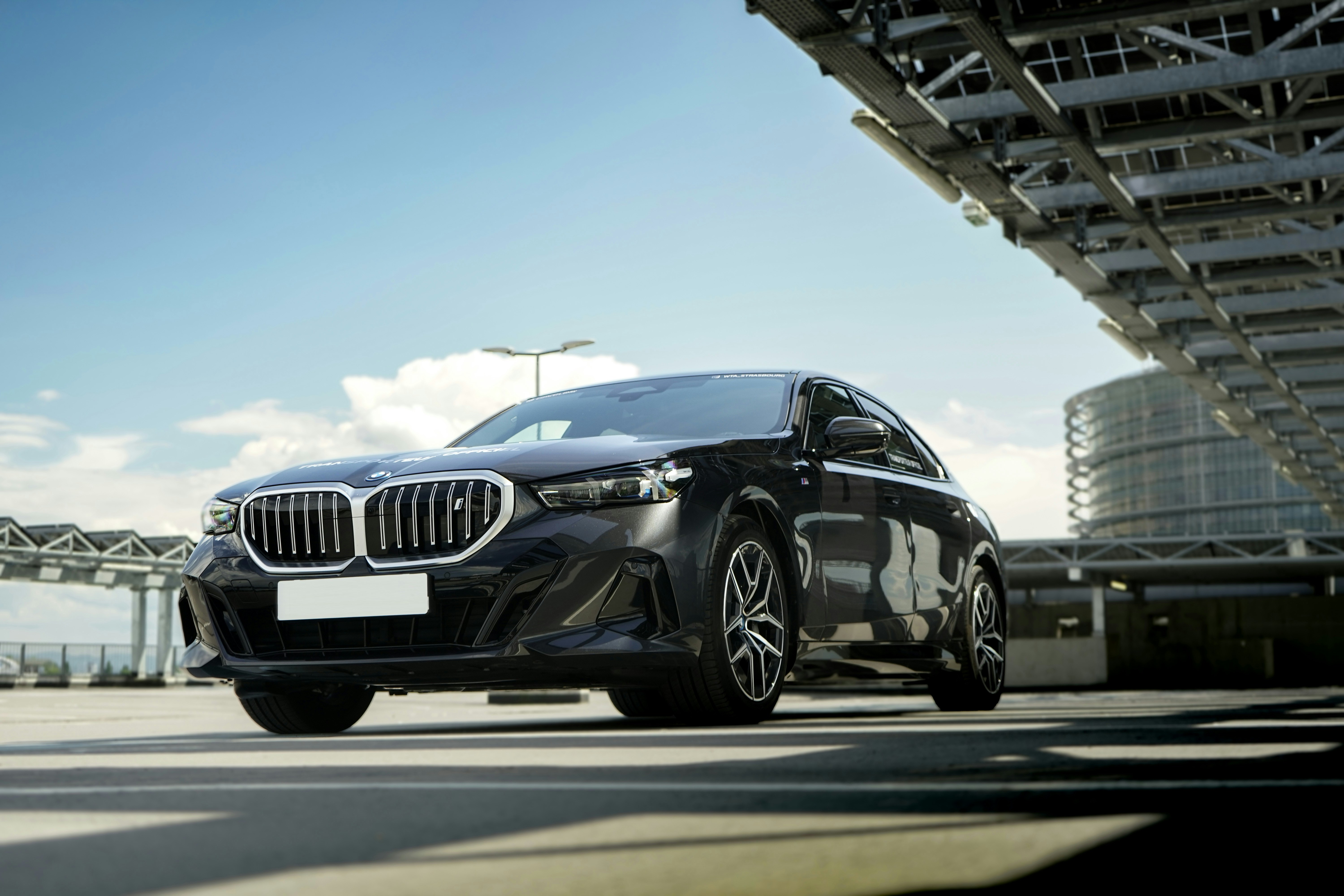 BMW’s Neue Klasse Redefines the 7 Series with Tech and Power