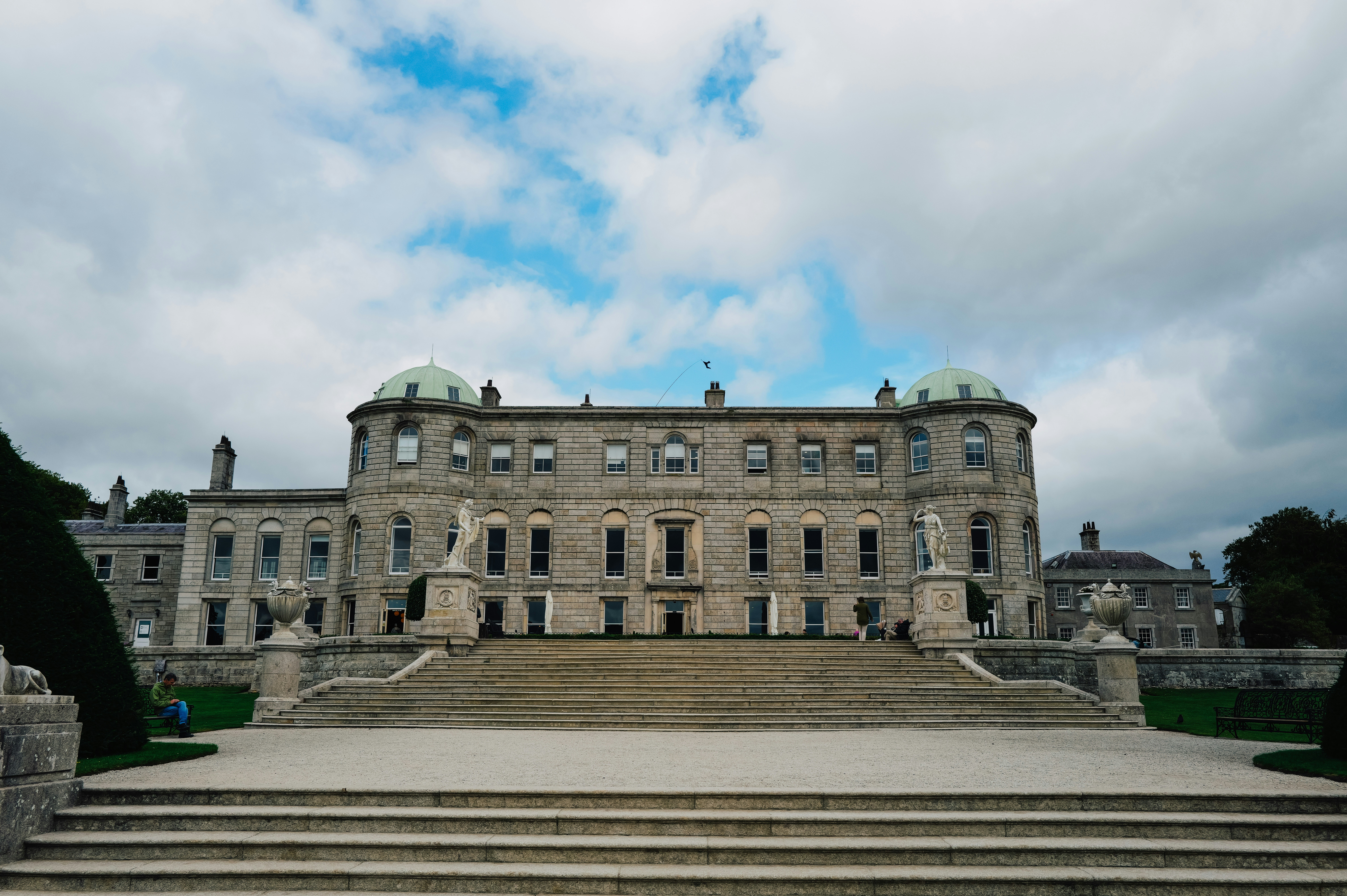 Photo by adrienolichon