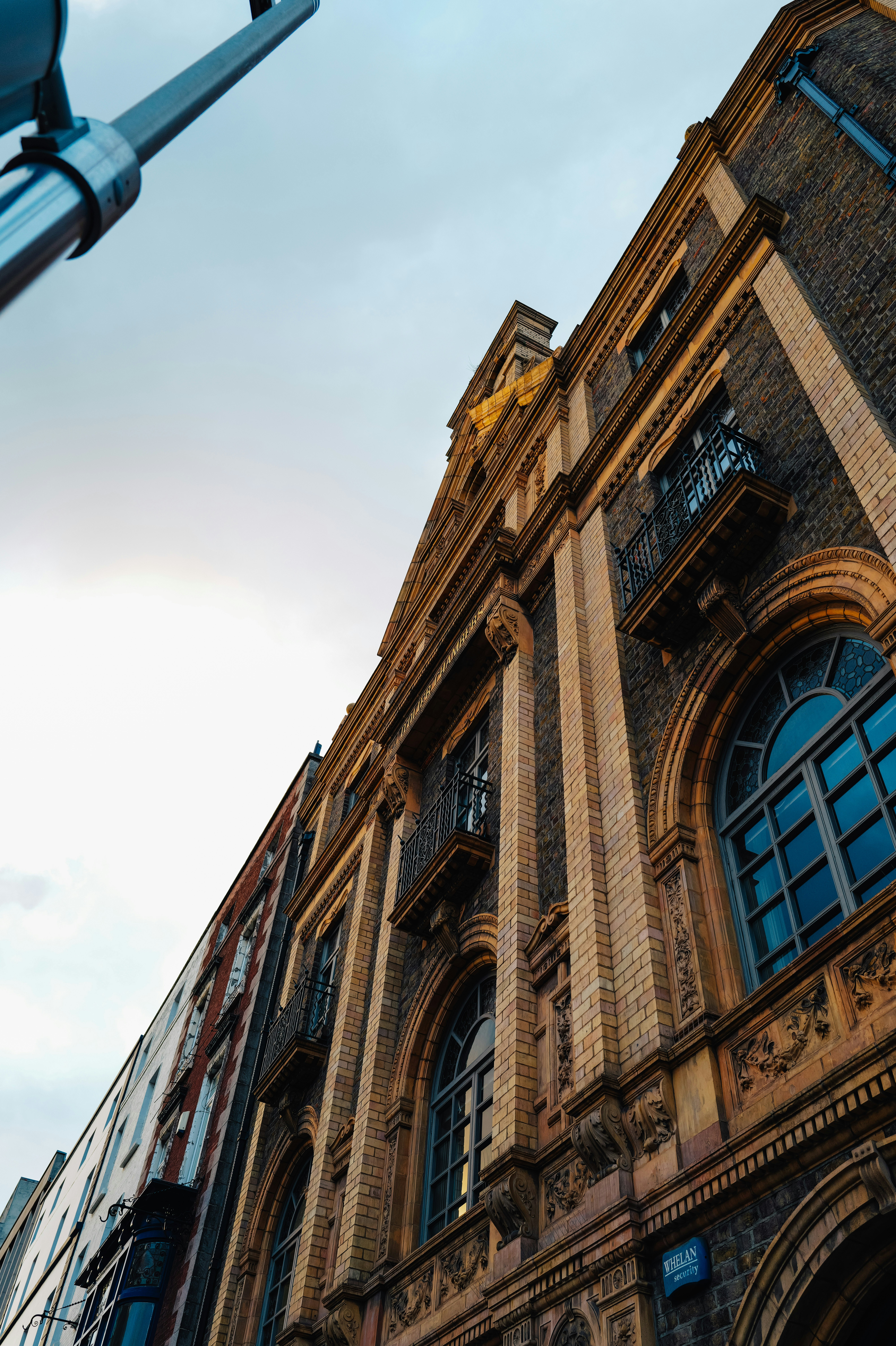 Photo by adrienolichon