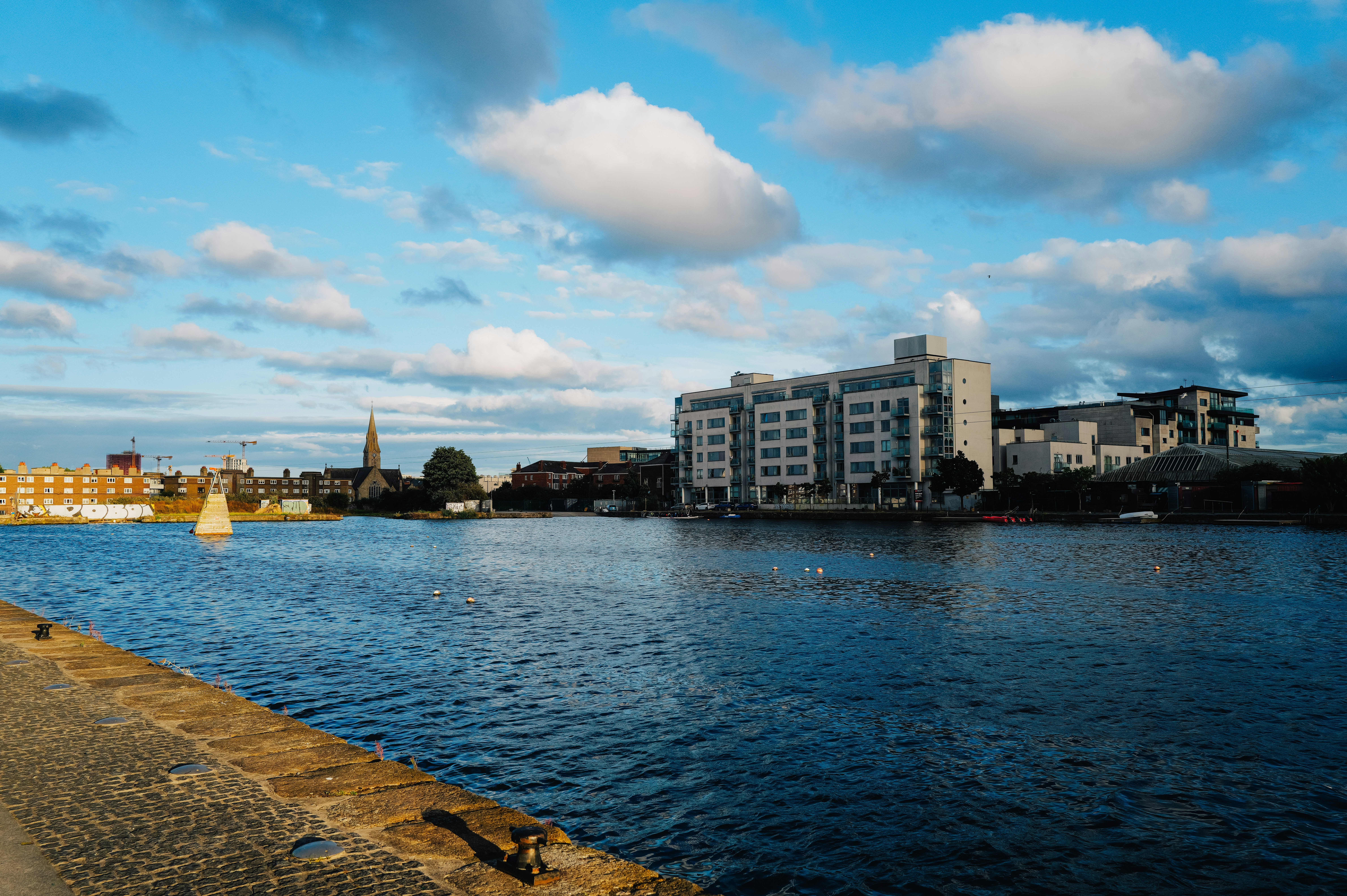 Photo by adrienolichon