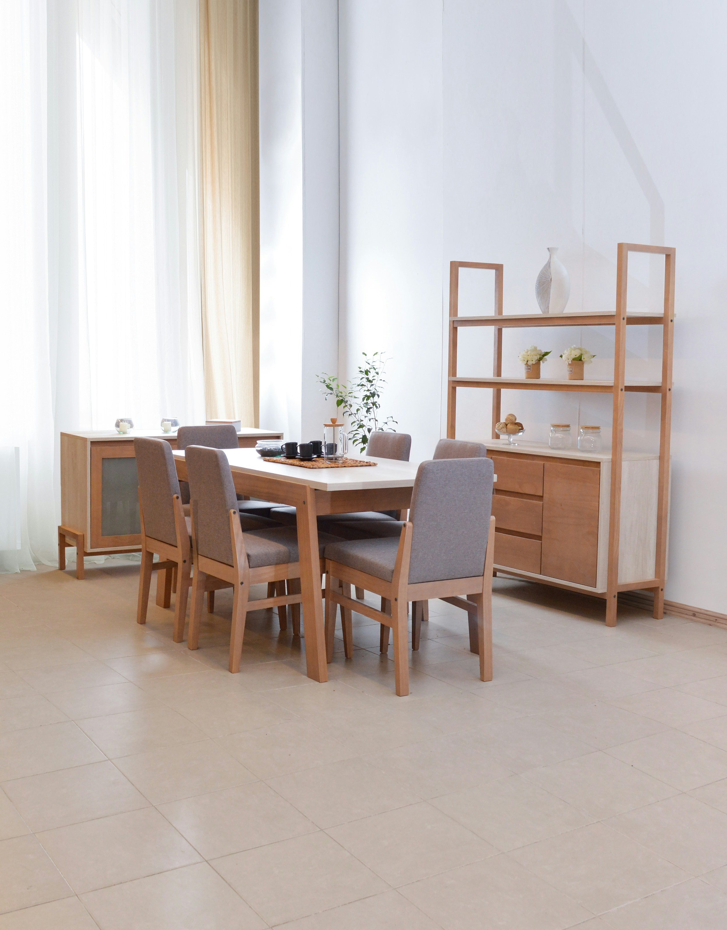 minimalist dining room, wallpaper, Minimalist Dining Room Design: Simplicity & Style 3