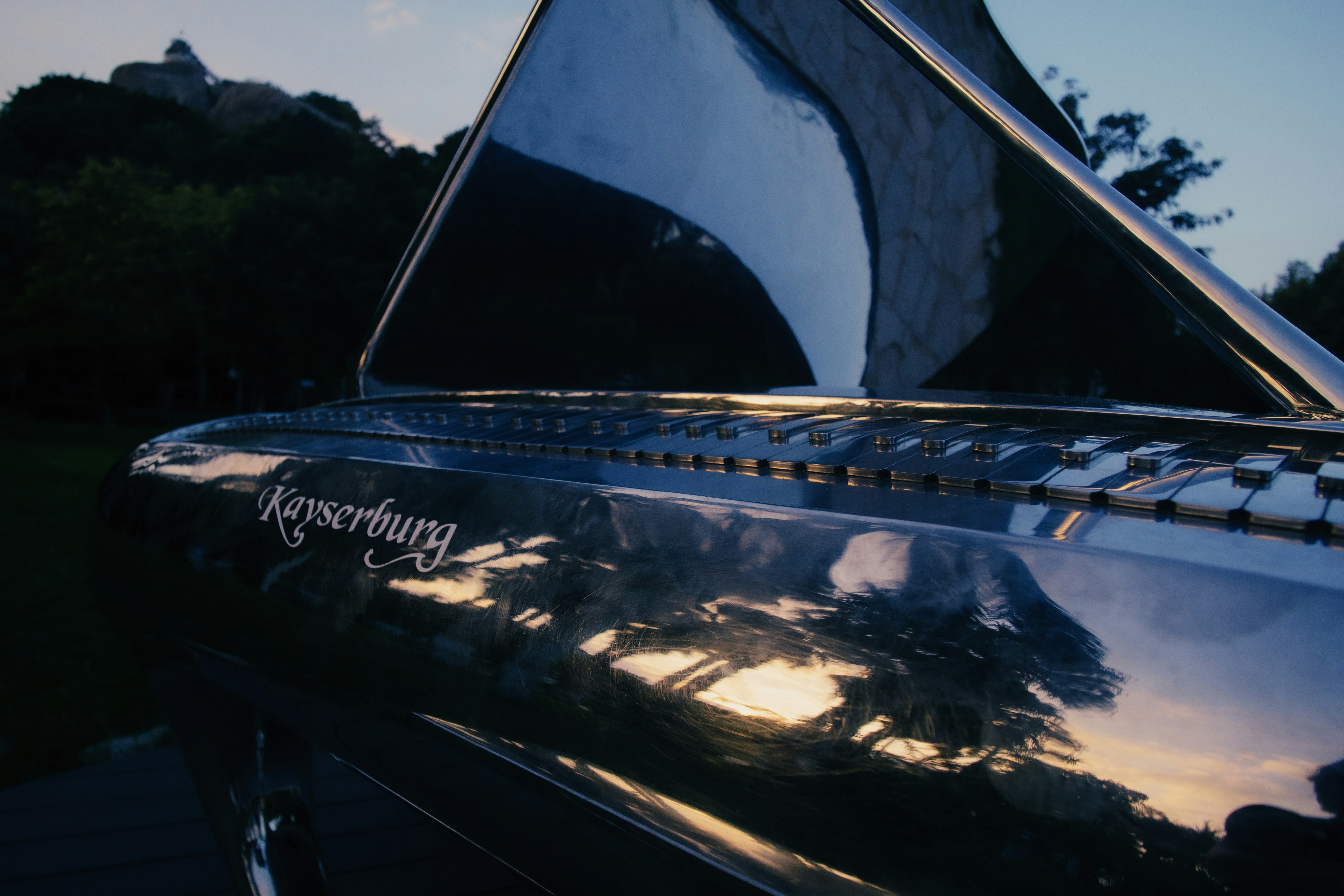 Luxury grand piano