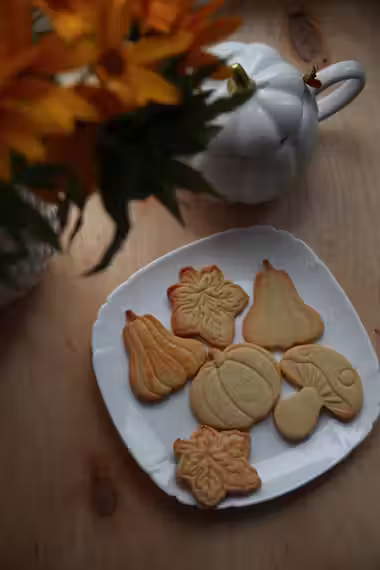 Autumn artisanal cookies thumbnail