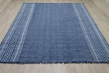 Rug (3×5 ft)