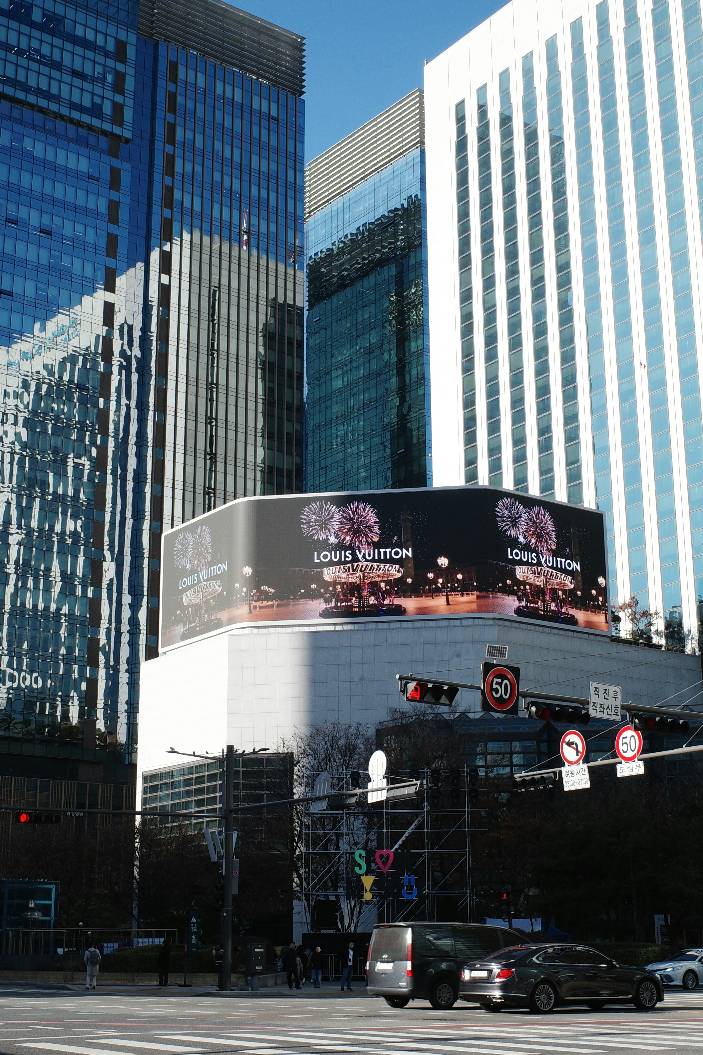 Pano & Billboard Tấm Lớn