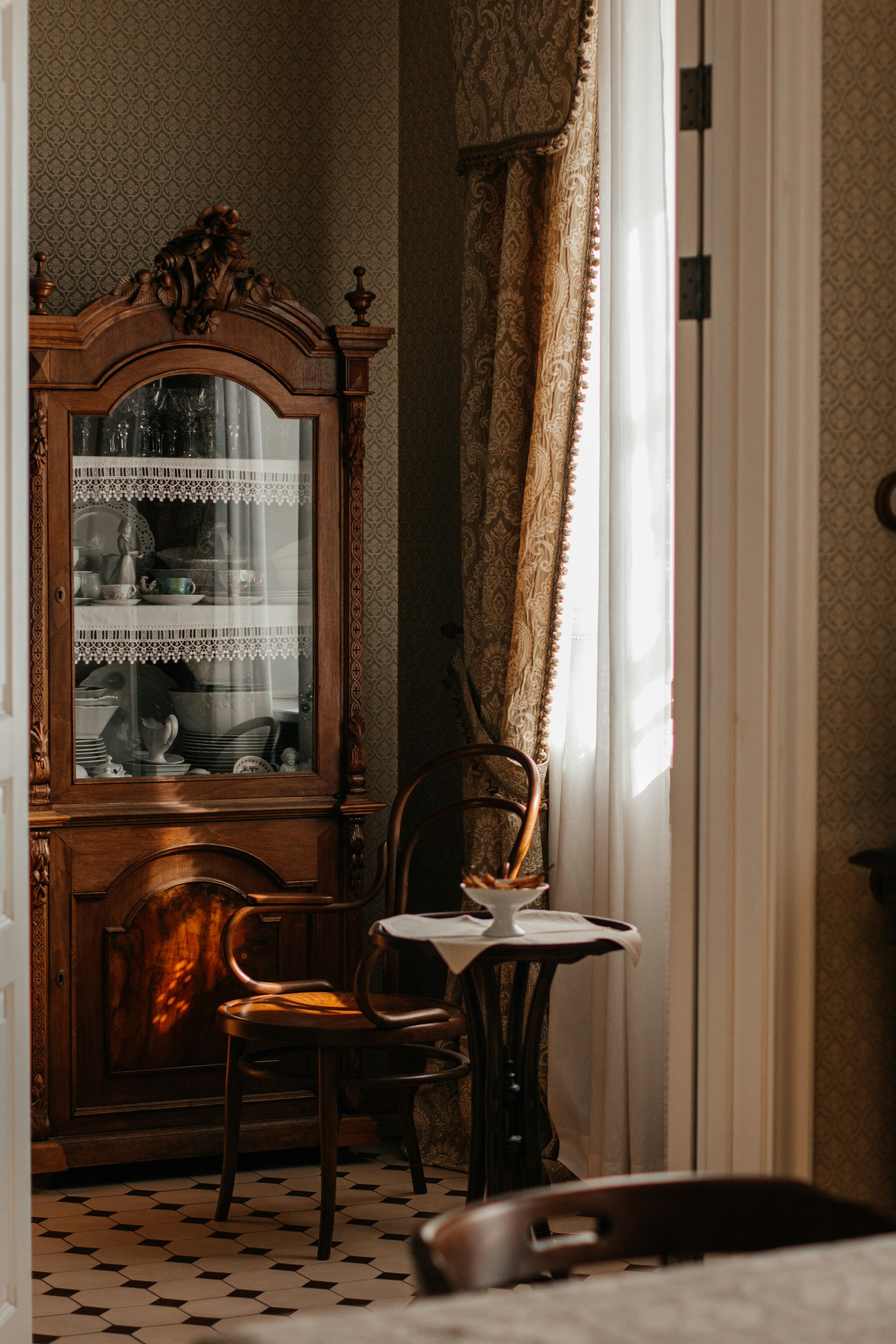 vintage dining room wallpaper, wallpaper, Vintage Dining Room: Creating Cozy Vibes 6