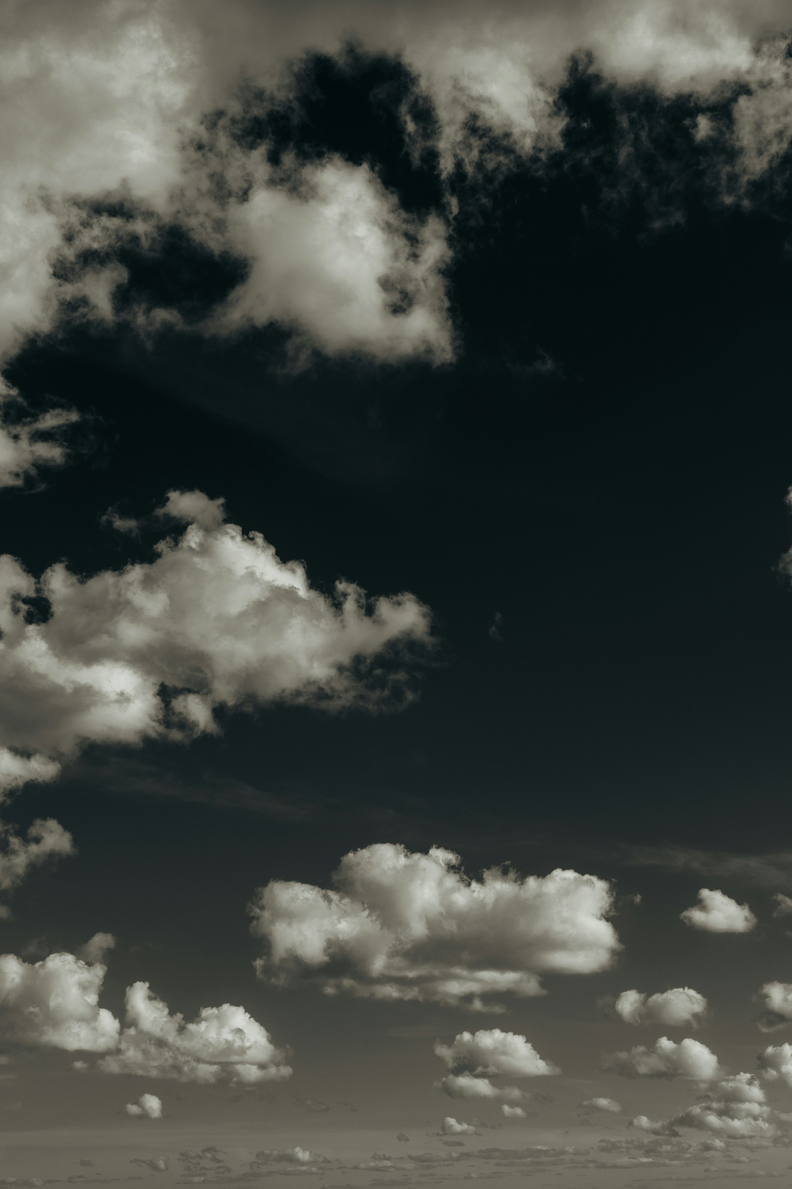 photo-1759174727477-2984c09bf88d?ixid=M3wxMjA3fDB8MXxzZWFyY2h8Mnx8aGlnaHN0YWtlc3dlZXBzfGVufDB8fHx8MTc2NTQ1OTg1M3ww\u0026ixlib=rb-4.1.0