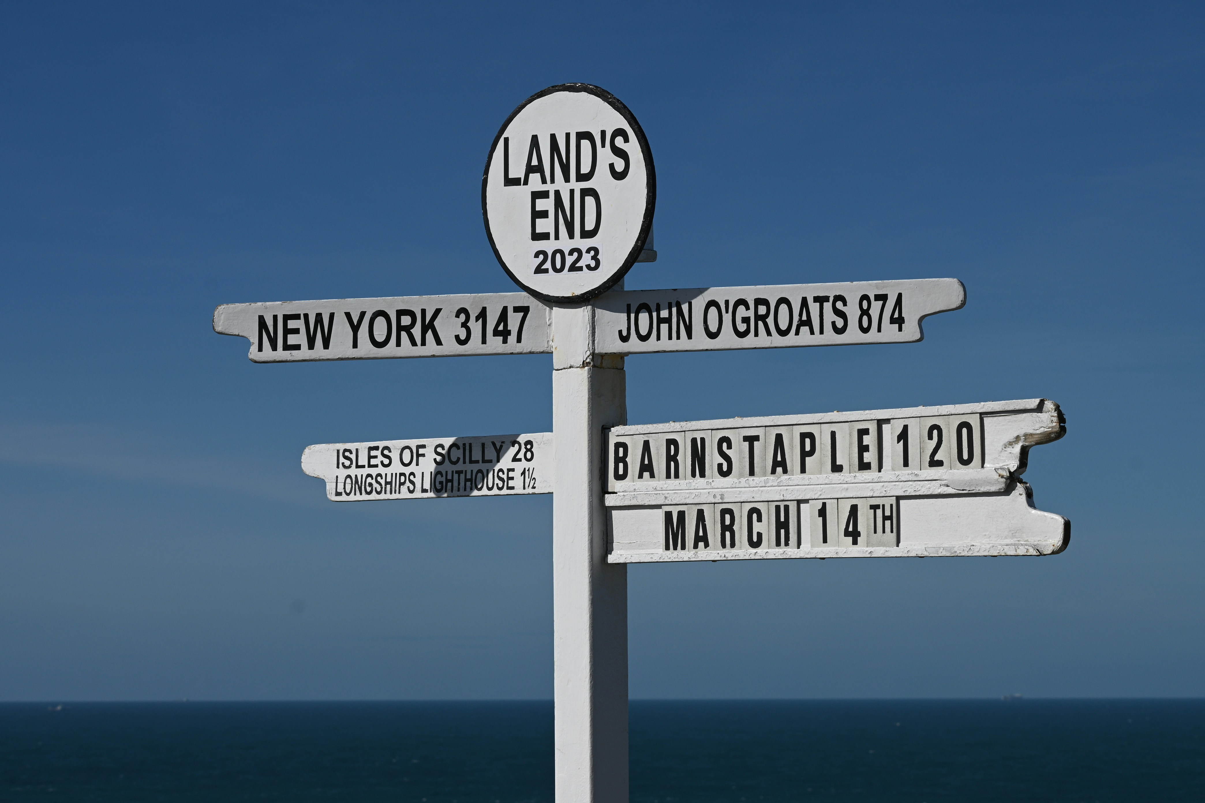 Marshallislands Mid-Range Travel