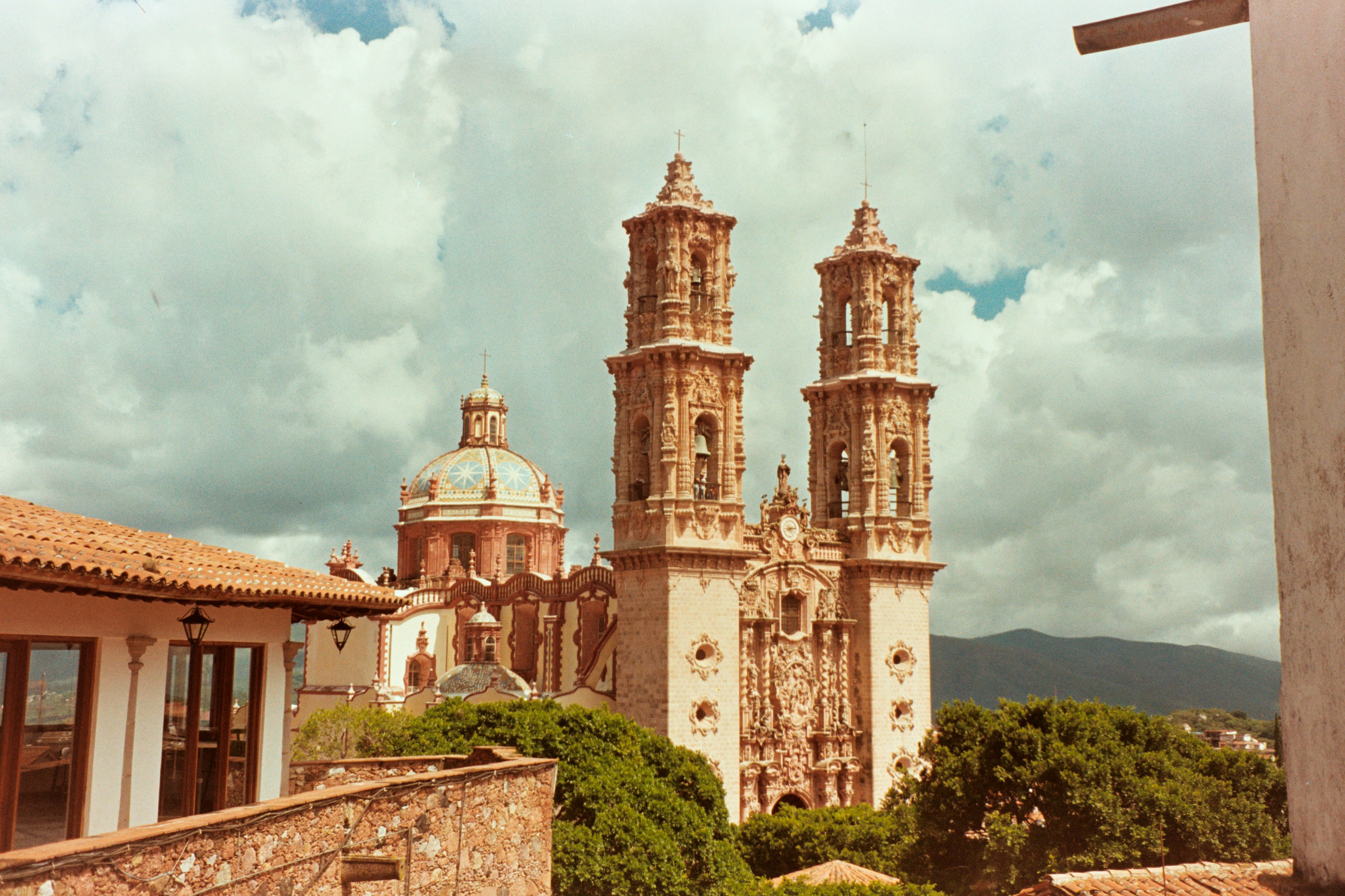 Catedral de Puebla con torres gemelas, Puebla, México - Torres más altas de México (70 metros) y Patrimonio UNESCO