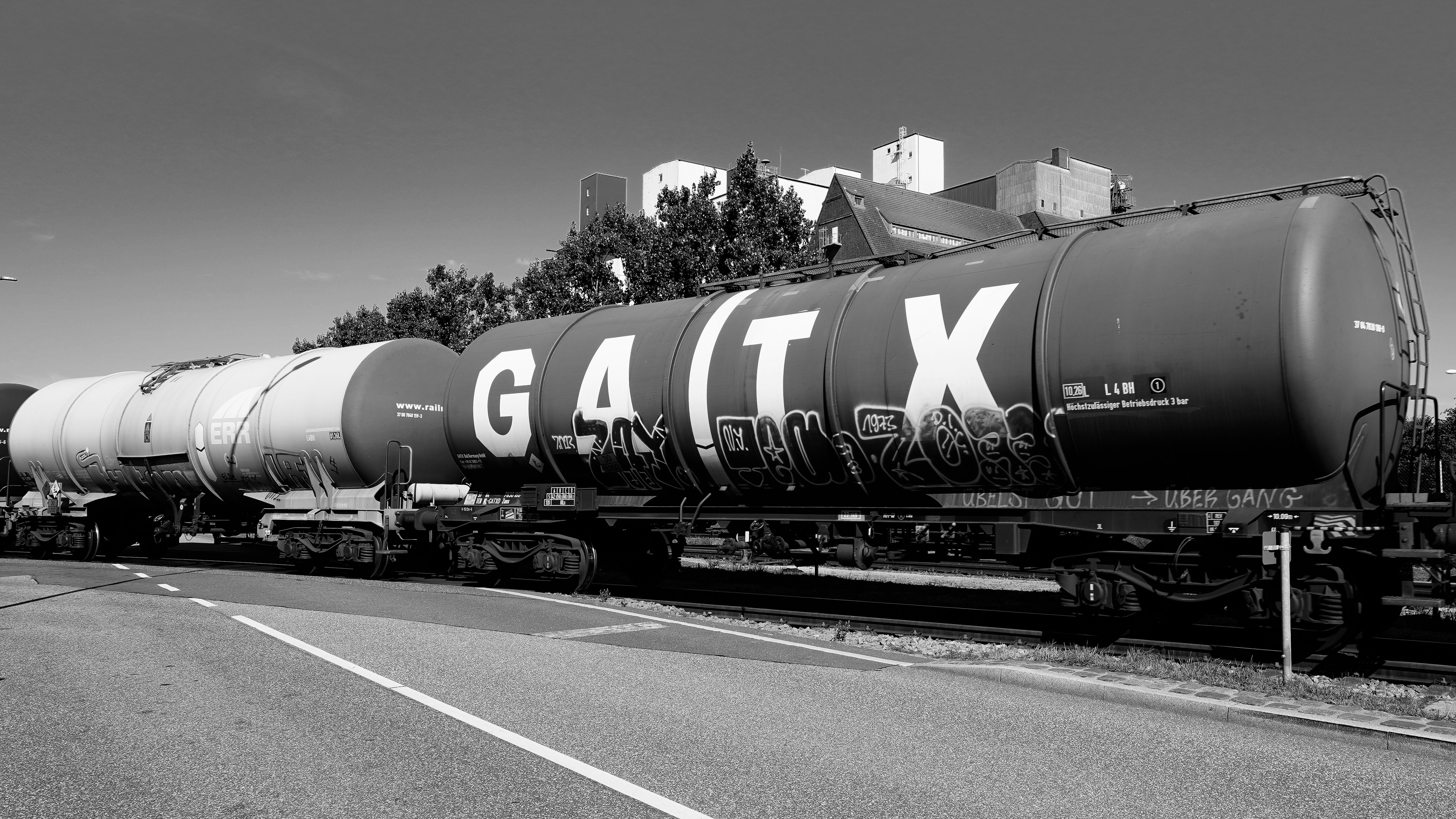 Tanker train with ga(t)x marking on cars