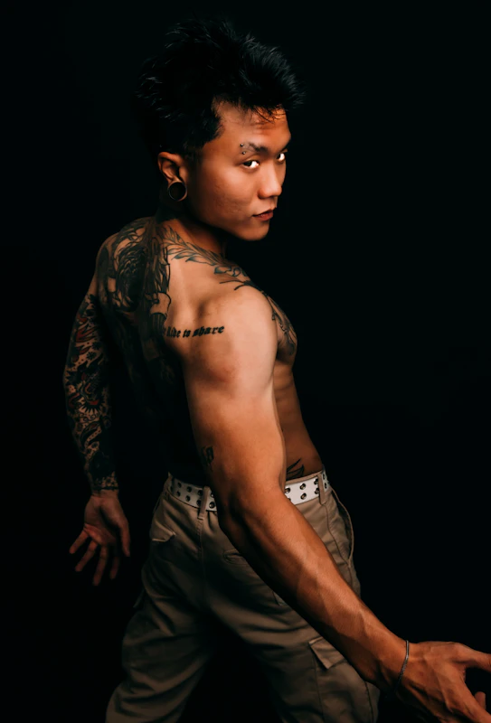 Akar, tattoo artist in Bali