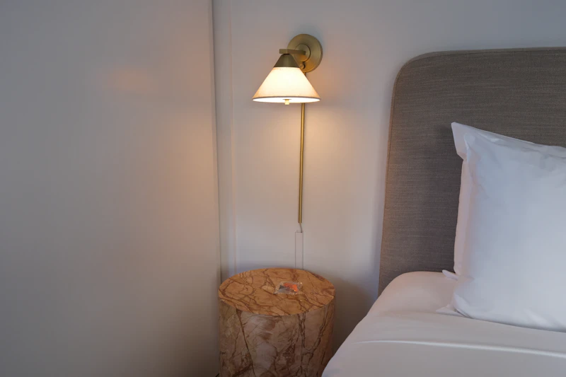 Bedside lighting detail