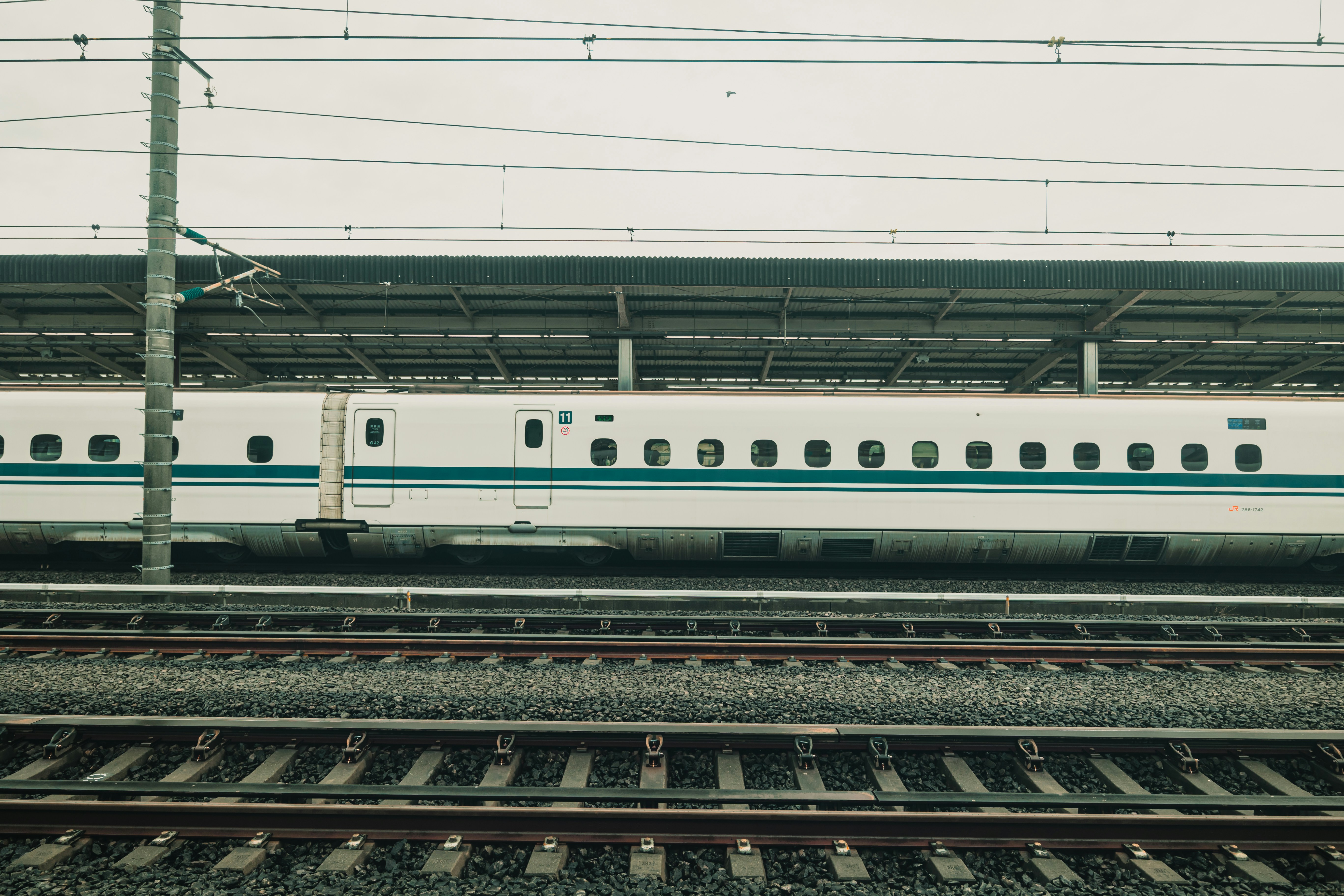 Japan Winter Travel Safety: Navigating Snow Delays & Transport