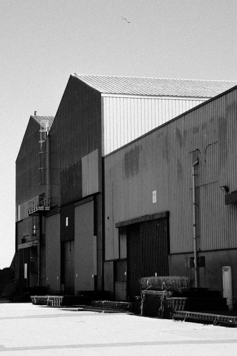 Supply chain, Manufacturing facility, Industrial equipment, Semiconductor, Oil refinery, Port logistics, Government building, Cabinet meeting