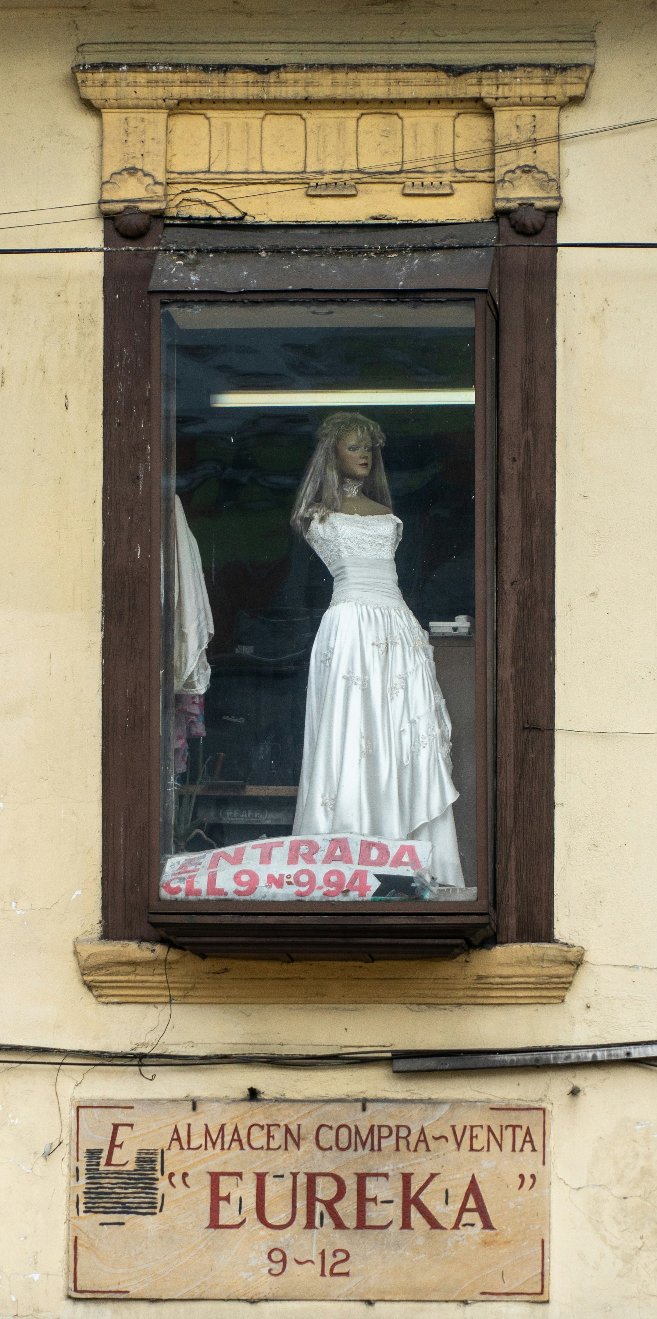 Micro‑Event Merchandising for Bridal Boutiques in 2026: Advanced Strategies to Drive Repeat Sales