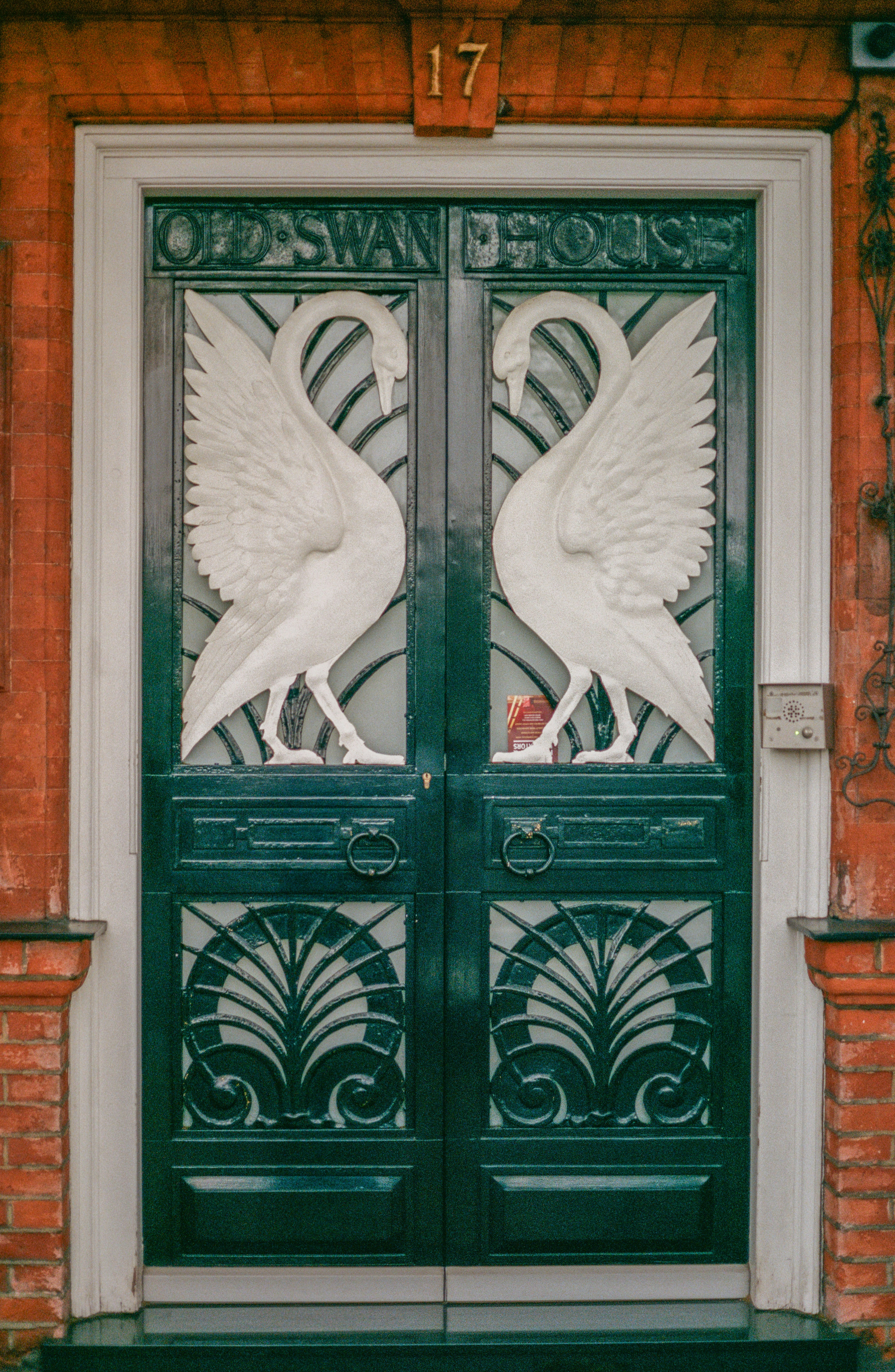 elegant entryway wallpaper, wallpaper, Entryway Chandelier: A Guide to Stylish Illumination 5