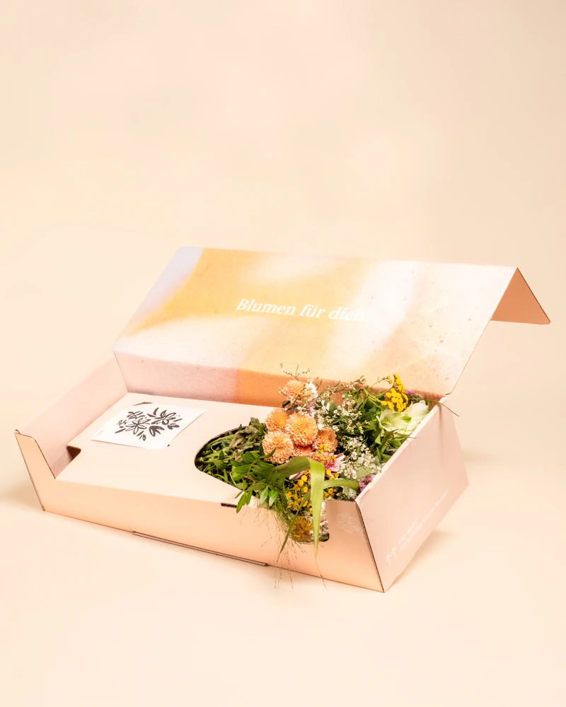 Flower box con fiori e biglietto regalo